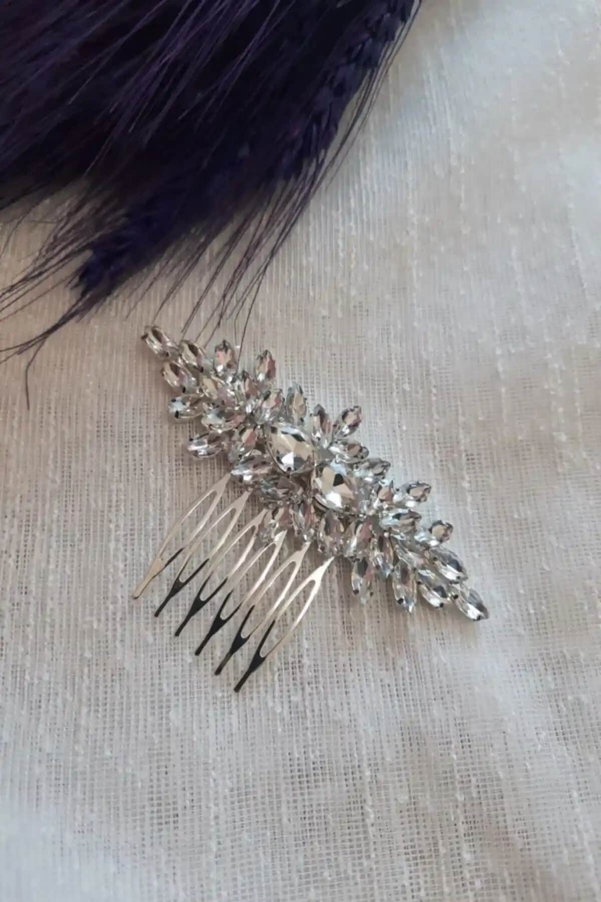 Gelin Saç Aksesuarları Karşılaştırması: BB wikiki ve MyElle Ürünlerinin Özellikleri