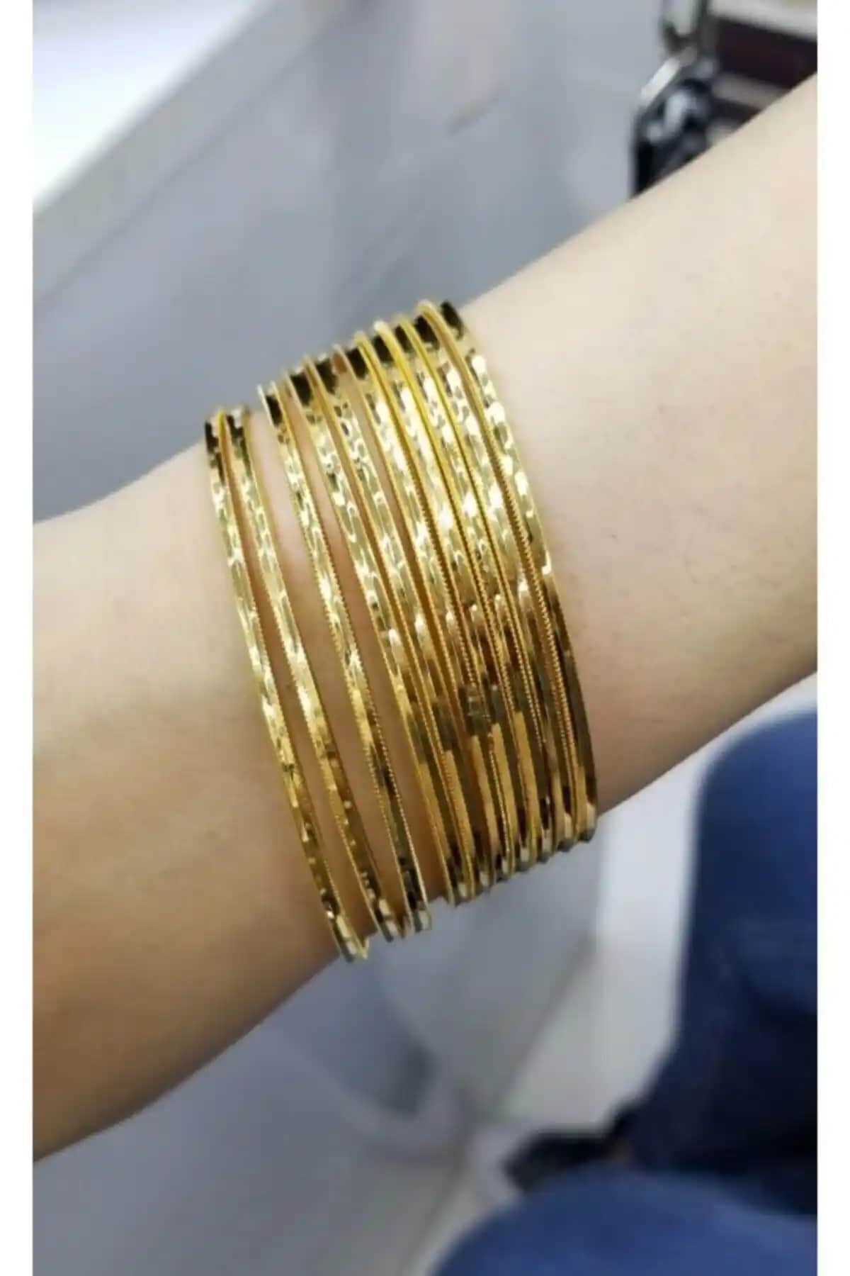 Genel Markalar 22 Ayar Altın Kaplama 10 Lu Ajda Bilezik Seti Şık ve Dayanıklı Takı Koleksiyonu