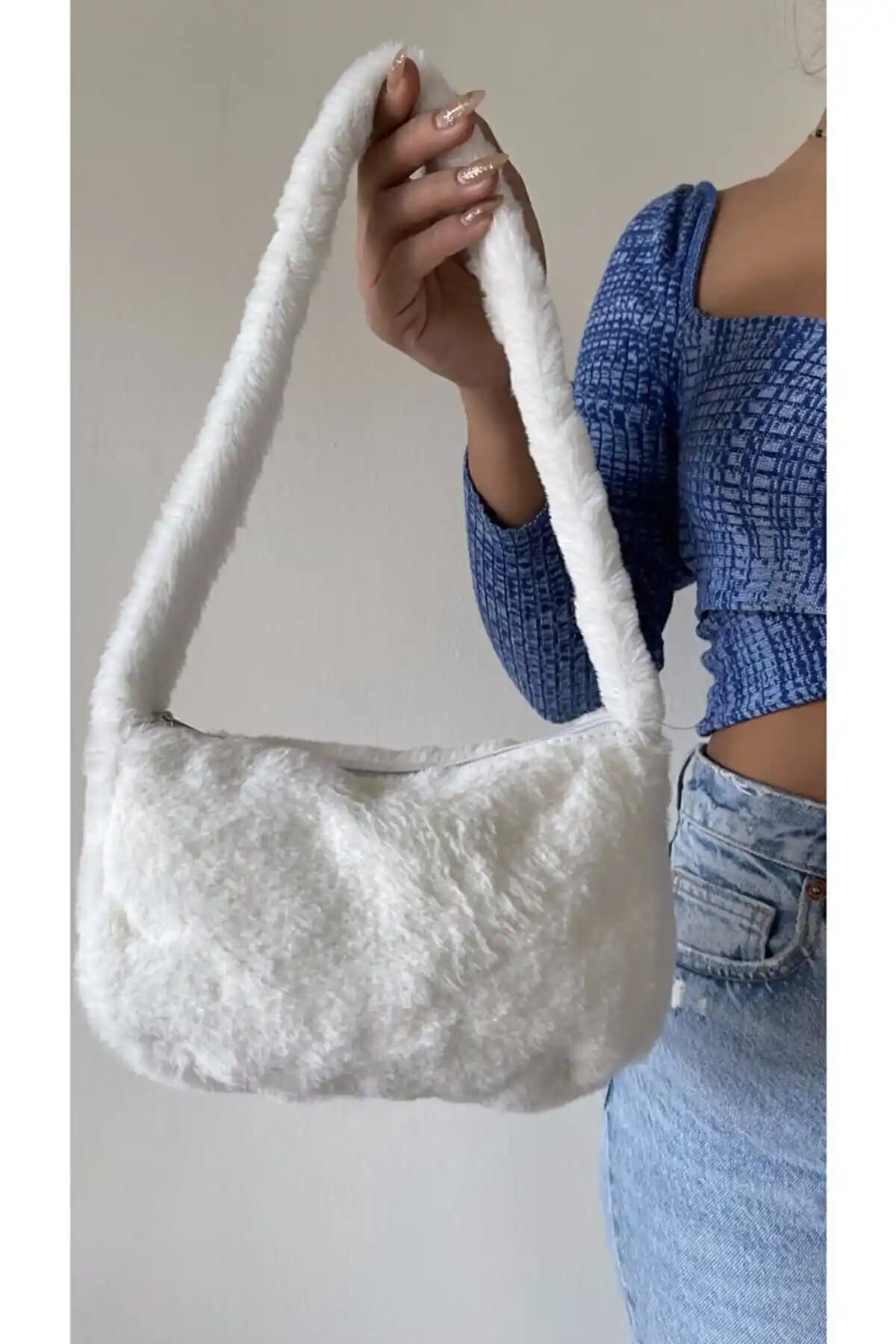 Genel Markalar Beyaz Peluş Tüylü Baget Çanta Günlük Kullanım ve Şıklık İçin Uygun