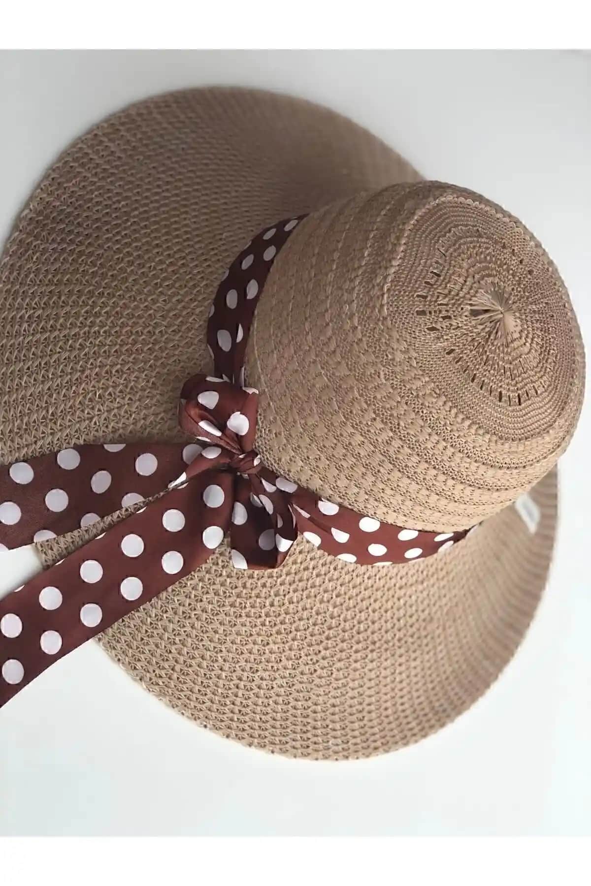 Genel Markalar Plaj Şapka: Yaz Tatili İçin Şık ve Koruyucu Aksesuar