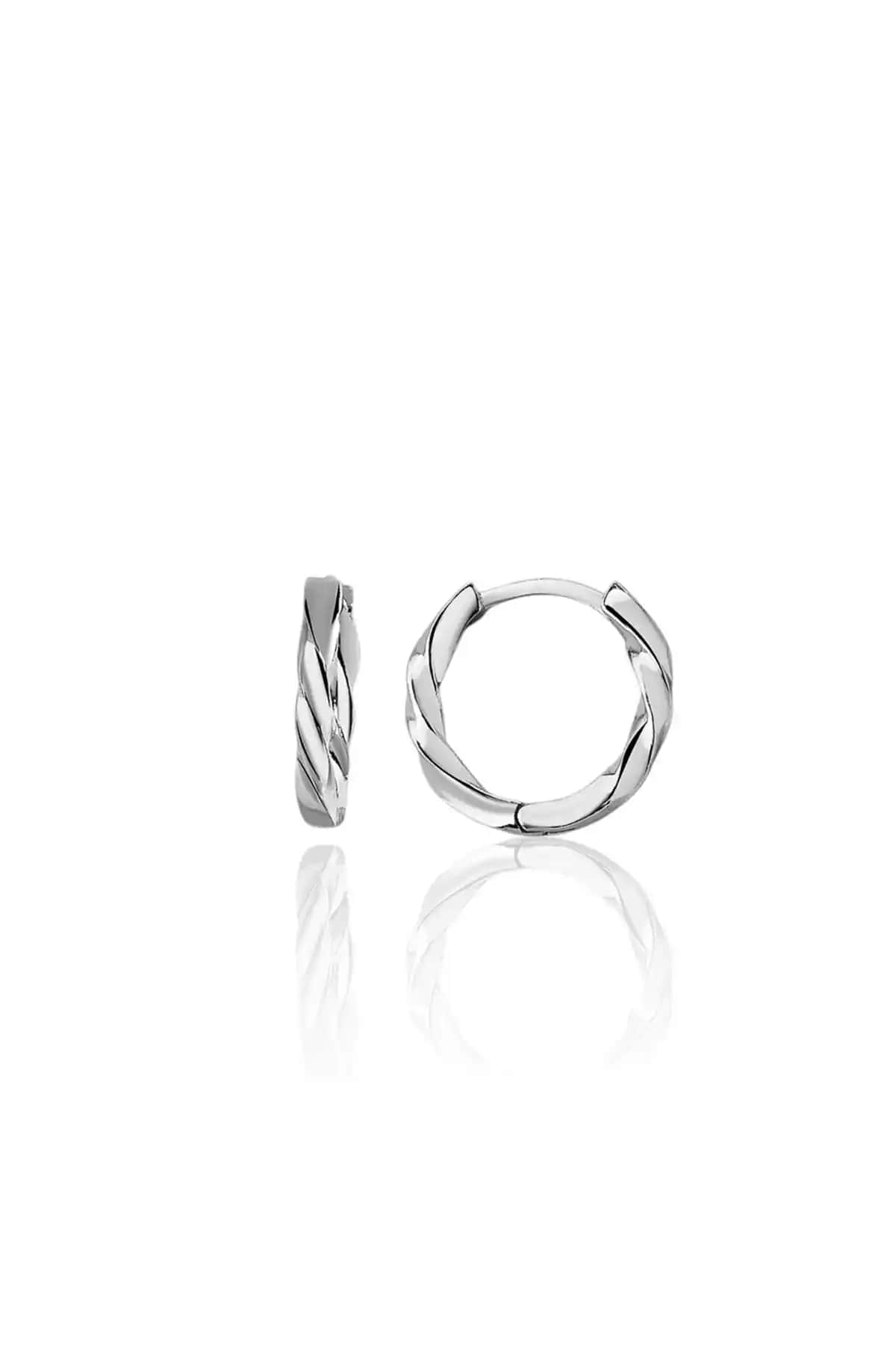 Gümüş Halka Küpe Modelleri Karşılaştırması: Jelux Silver ve Söğütlü Silver