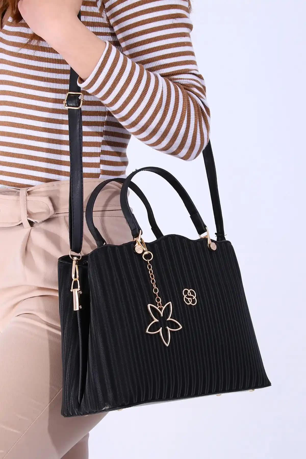 Hakan Dm-1262 ve Jn-037 Kadın Çantaları Karşılaştırması: Özellikler ve Kullanıcı Yorumları