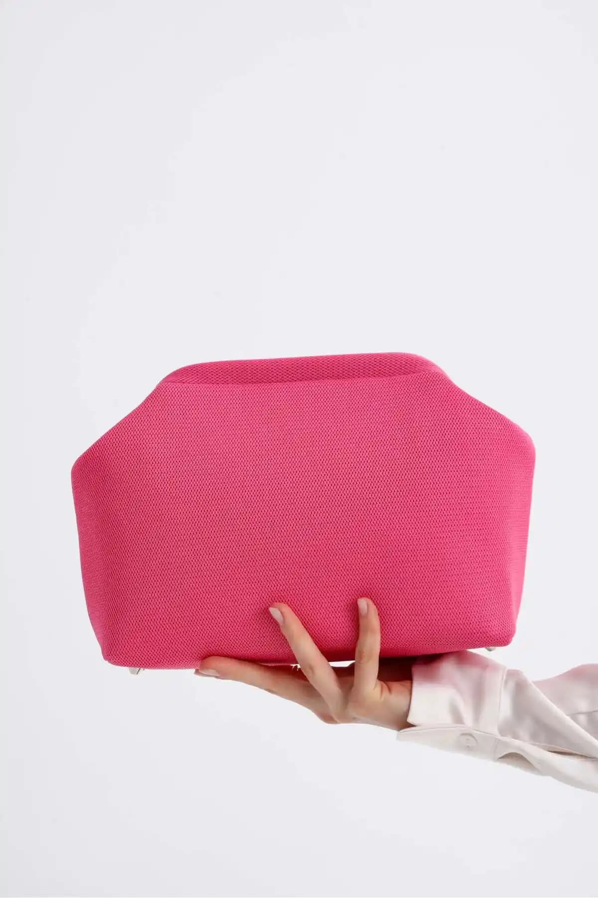 HEYBE'S Kadın Pembe Clutch El Çantası Şık ve Fonksiyonel Günlük Kullanım Aksesuarı