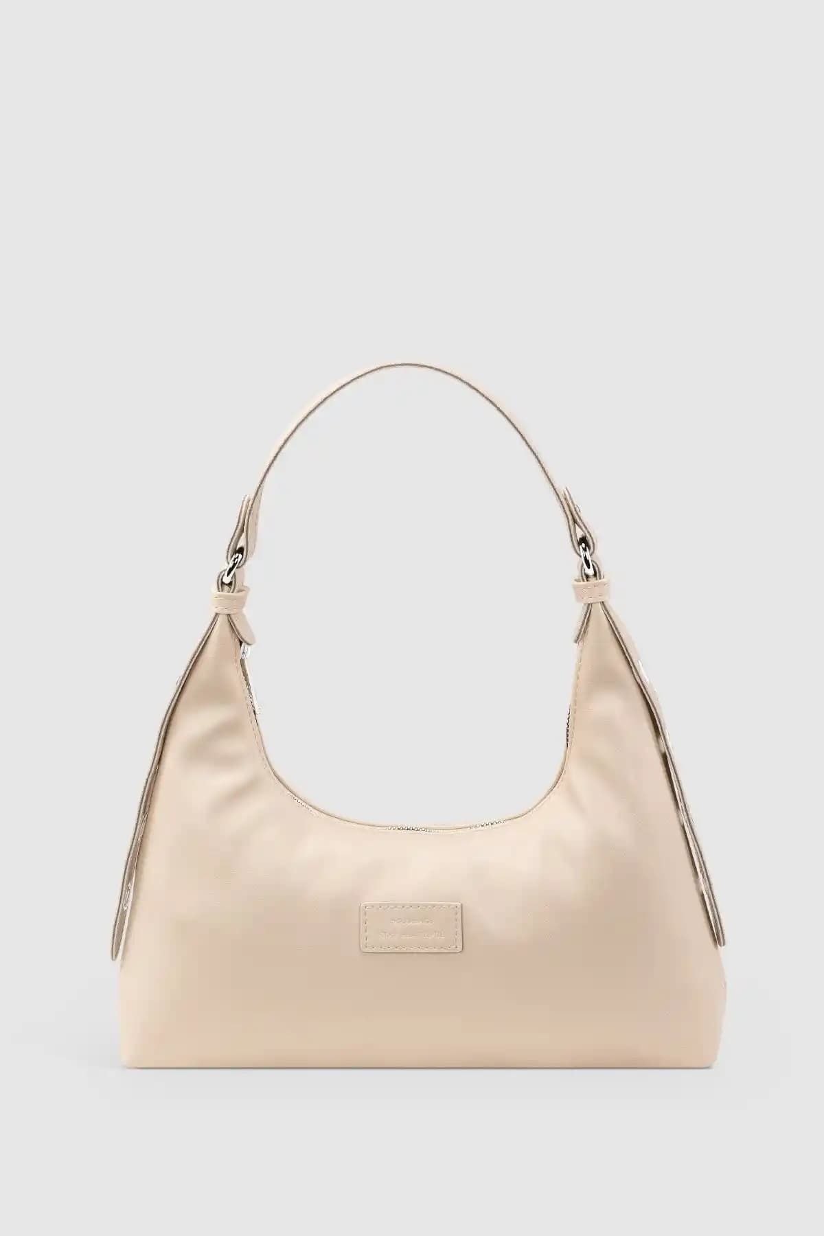 Housebags Kadın Çantalar Karşılaştırması: Soft Krem ve Suni Kürklü Baguette Modelleri