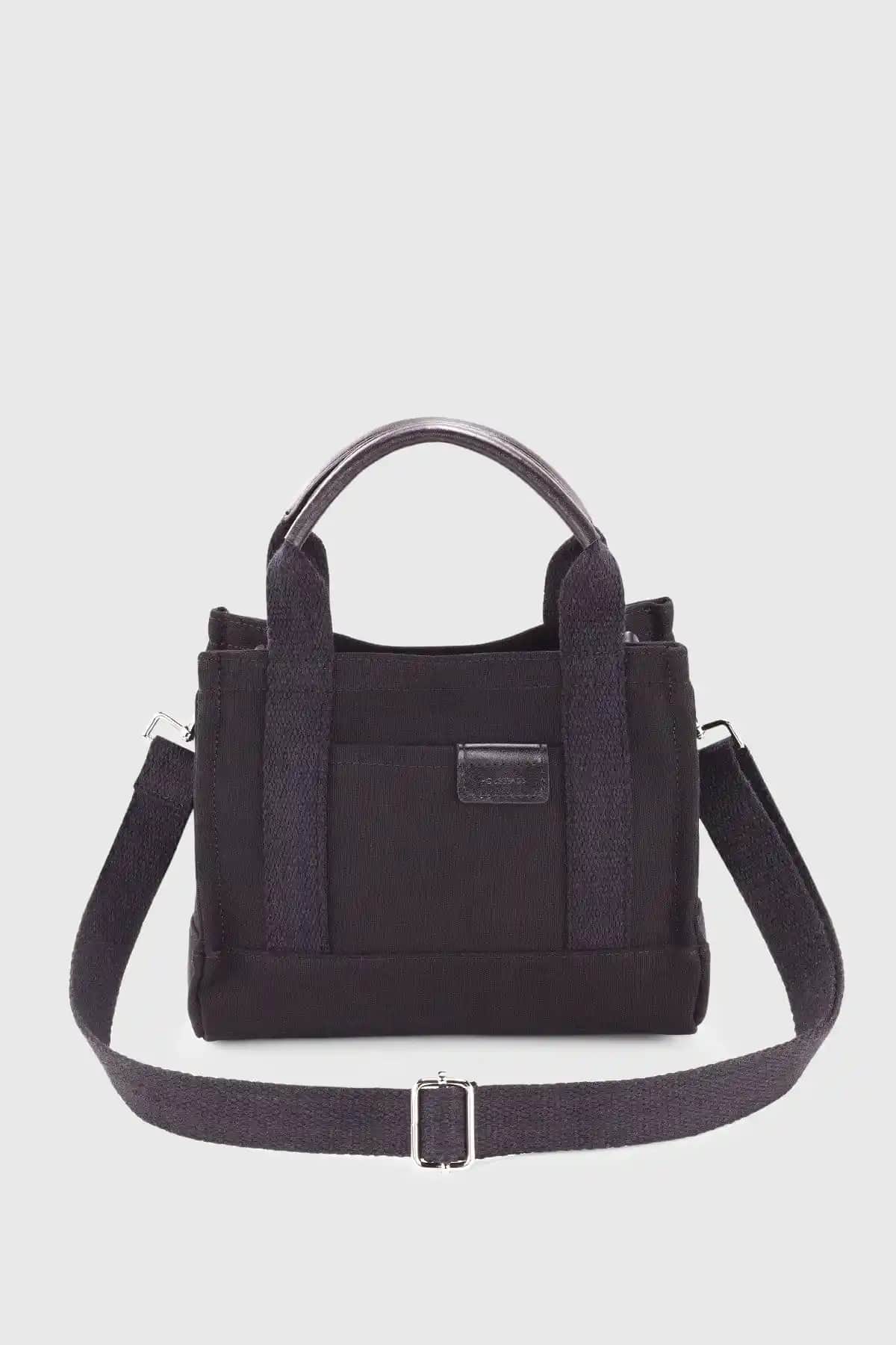 Housebags ve Sowa Collection Kanvas Çantalar Karşılaştırması: Stil ve İşlevsellik Analizi