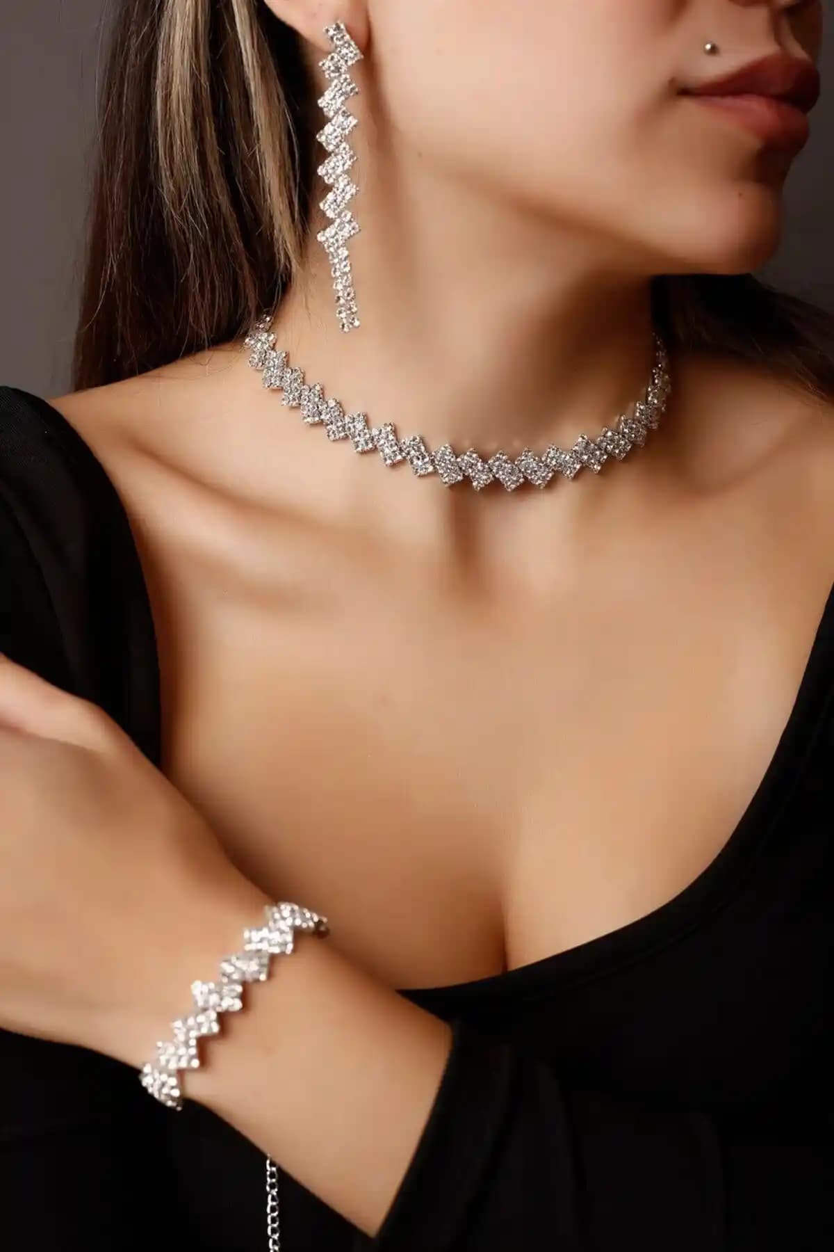 HUBANN ve MOSSMOUR Takı Setleri Karşılaştırması: Özellikler ve Kullanıcı Yorumları