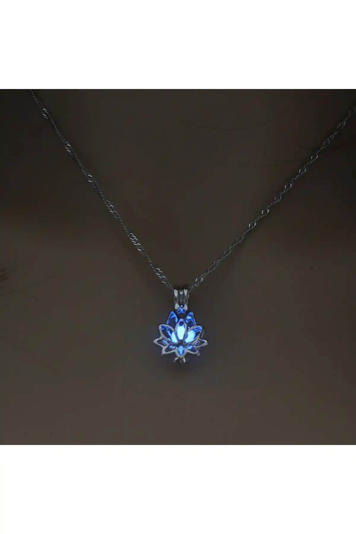 İki Lotus Çiçeği Kolyesinin Özellikleri ve Kullanıcı Yorumları Karşılaştırması