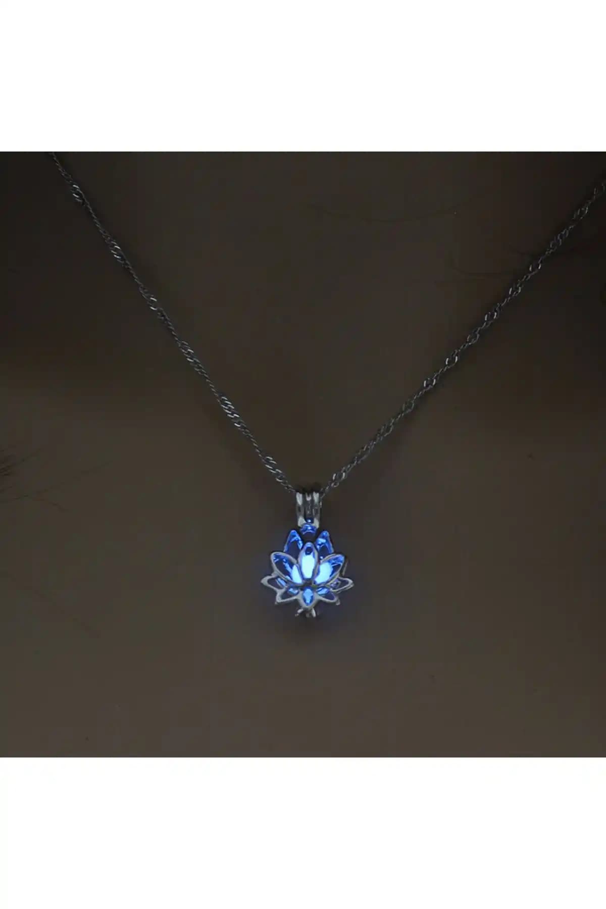 İki Lotus Çiçeği Kolyesinin Özellikleri ve Kullanıcı Yorumları Karşılaştırması