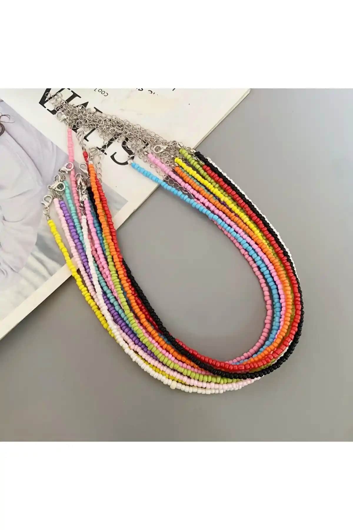 İPAR AKSESUAR ve Vetro Arte Renkli Boncuk Kolye Karşılaştırması