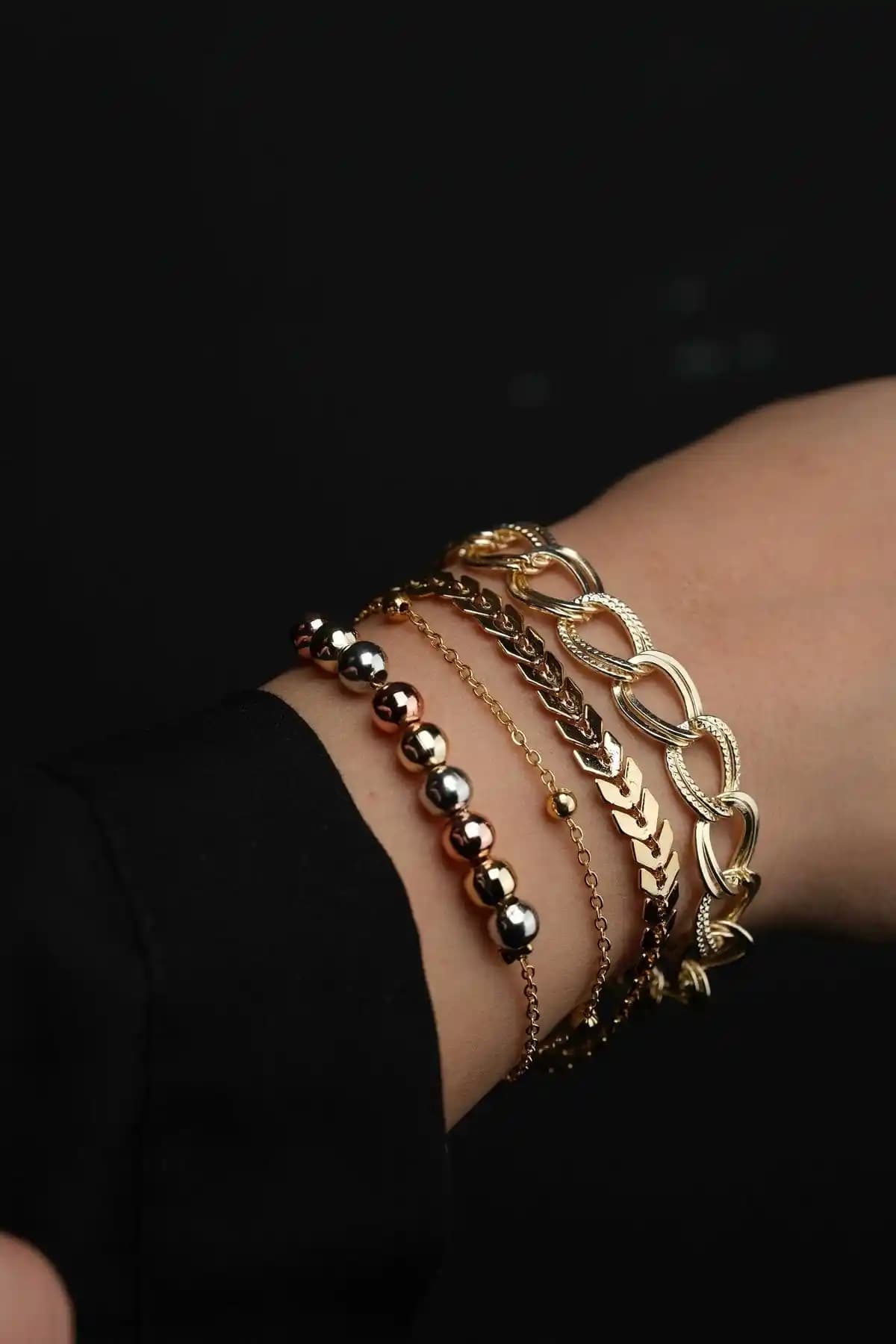 Jack Ferrero Kadın Bileklik Setleri Karşılaştırması: Şıklık ve Kullanım Alanları