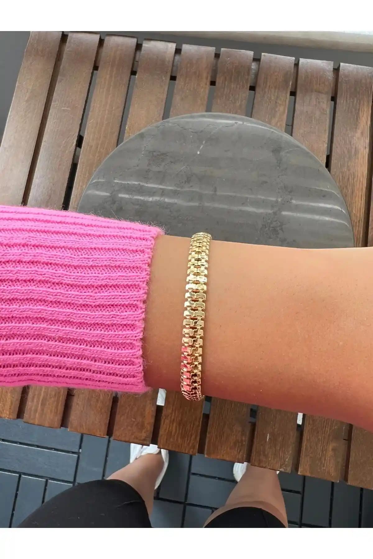 Jack Ferrero Sarı Renkli Dayanıklı Bijuteri Bileklik: Modern ve Şık Tasarım