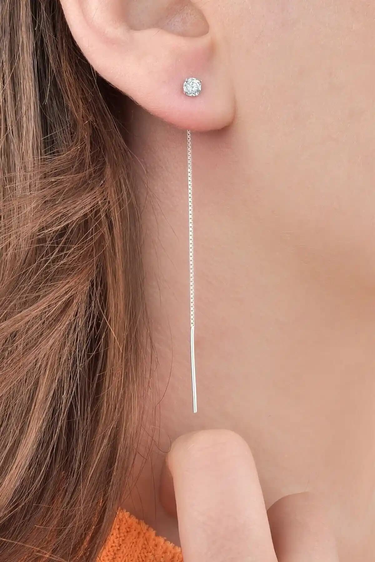 Jelux Silver 925 Ayar Gümüş Tekli Küpe: Zarif ve Şık Tasarım ile Günlük ve Özel Günler İçin