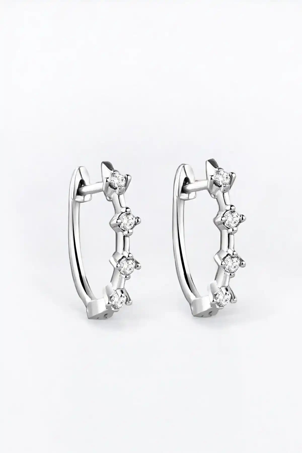 Jelux Silver 925 Ayar Gümüş Yuvarlak Pırlanta Görünümlü Küpe Modern Tasarım