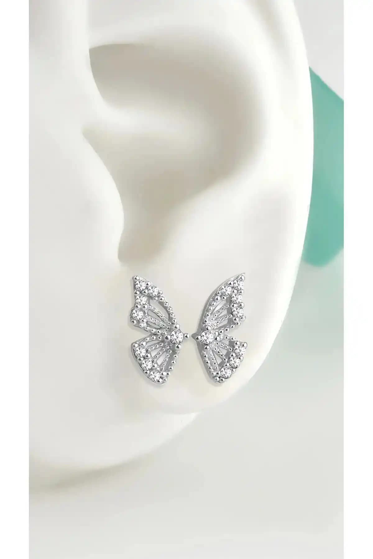 Jelux Silver Gümüş 925 Ayar Kelebek Model Zirkon Taşlı Küpe ile Şıklığınızı Tamamlayın