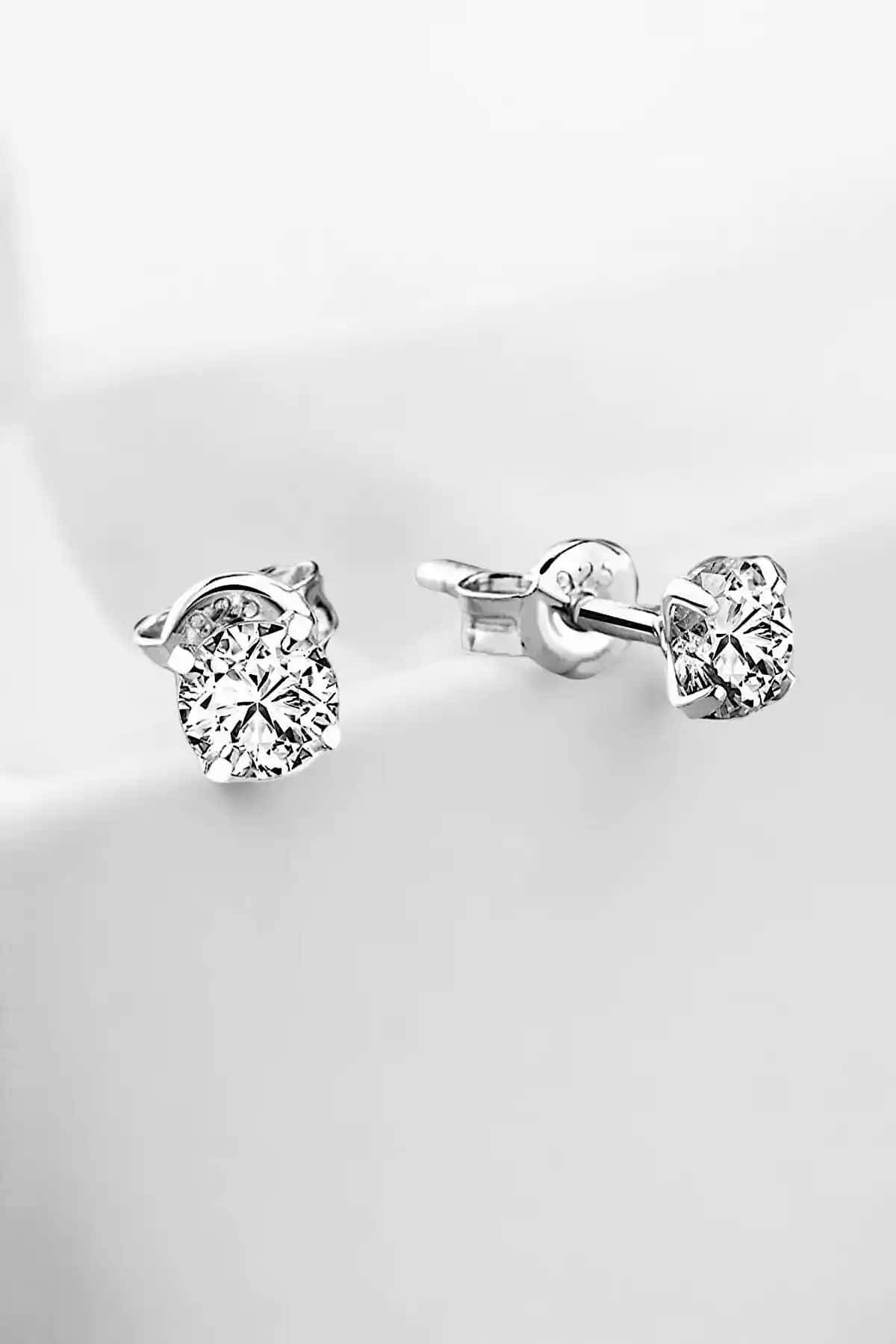 Jelux Silver Gümüş Küpe Modellerinin Karşılaştırması ve Kullanıcı Yorumları