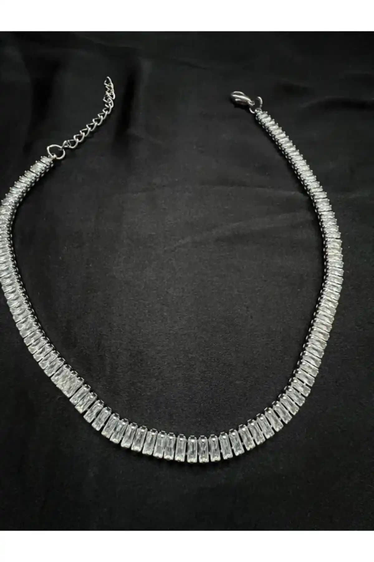 Kadın Gümüş Su Yolu Kolye: Zarif ve Dayanıklı Modern Takı Seçenekleri