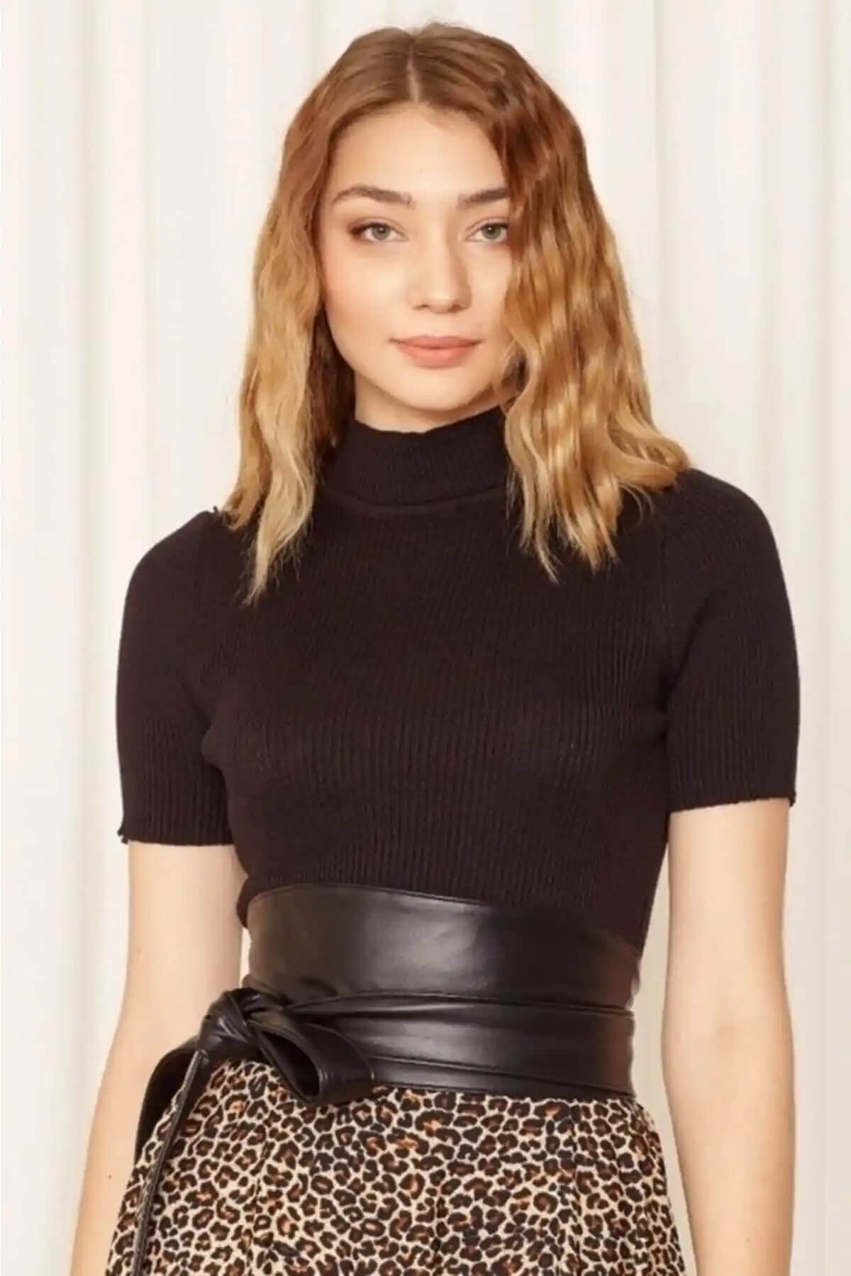 Kadın Siyah Bağlamalı Suni Deri Kemer - Günlük Şıklık ve Konfor İçin Uygun