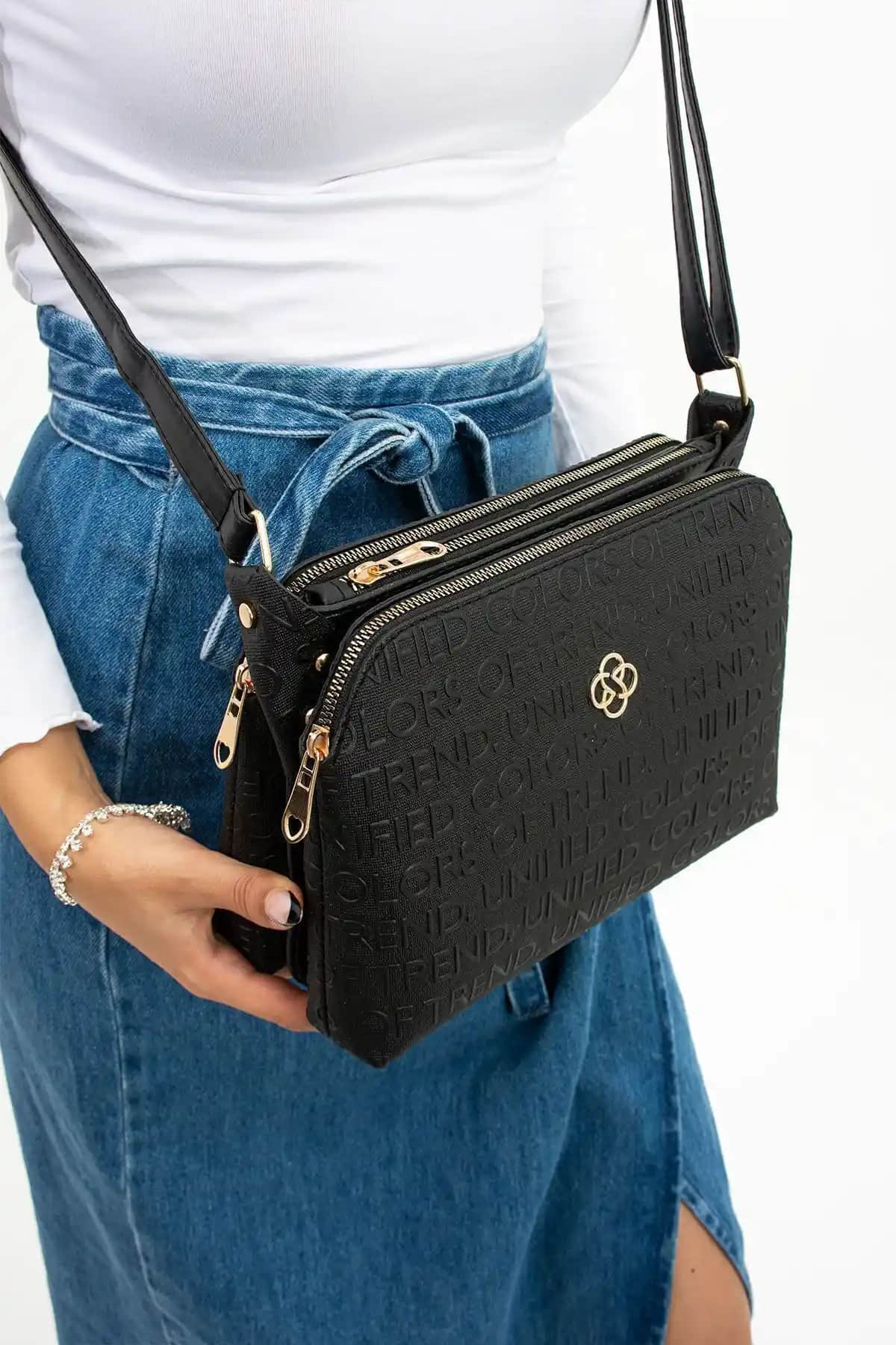 Kadın Siyah Çanta Karşılaştırması: Mugalas ve Selma Demir Modelleri