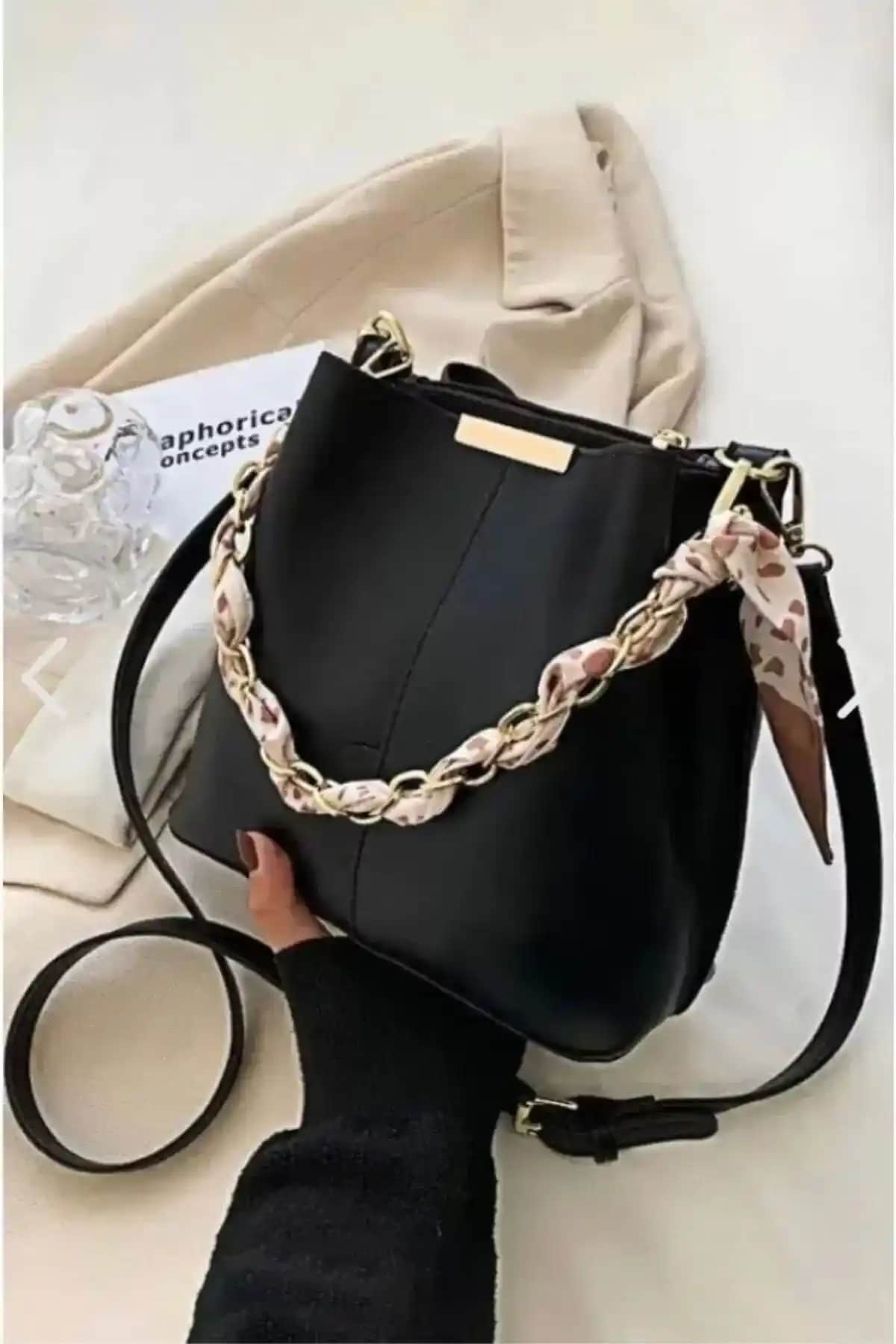 Kadın Siyah Çantalar Karşılaştırması: Bag&More ve HONEY BAG Modellerinin Özellikleri