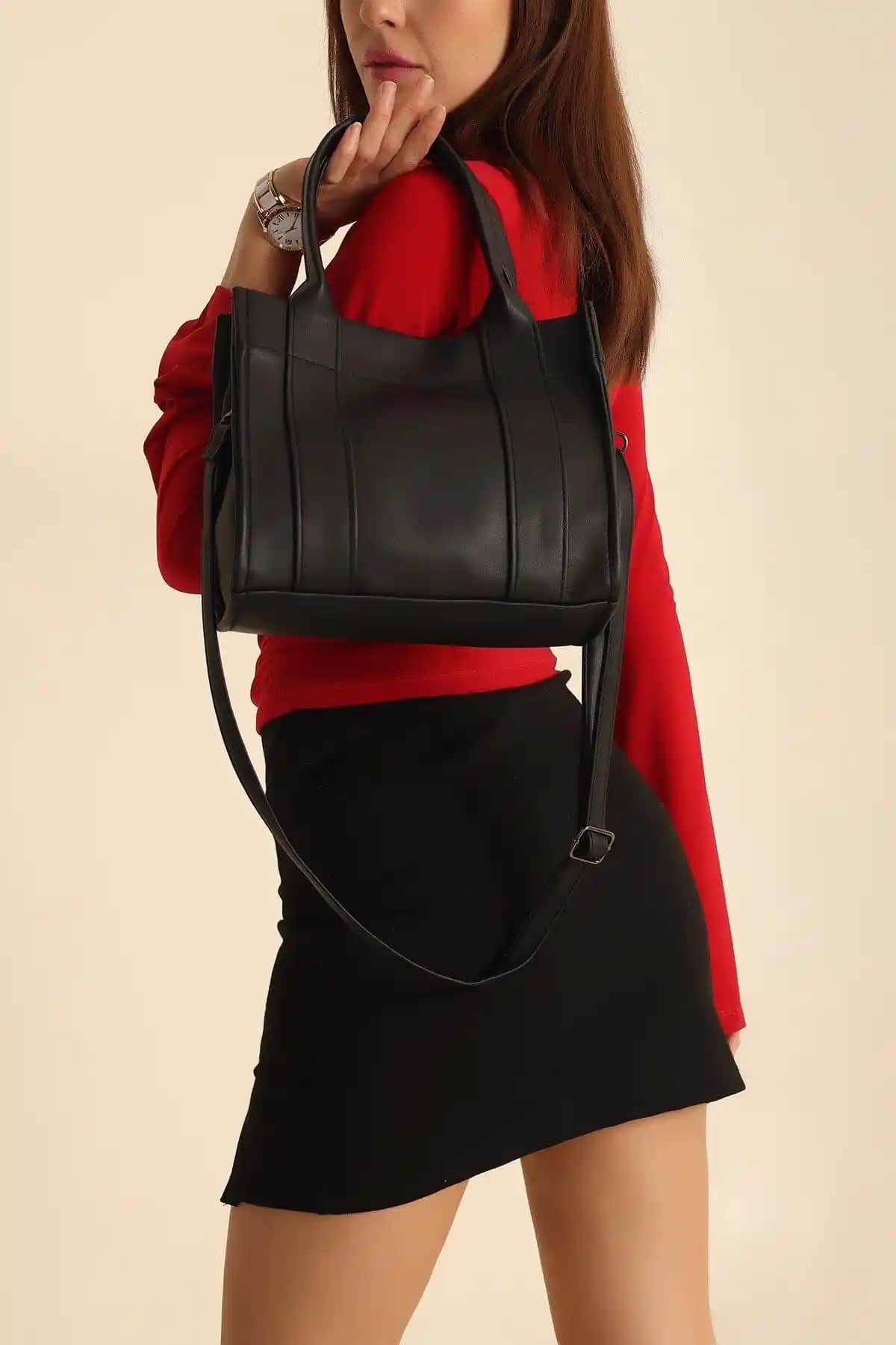 Kadın Suni Deri Tote Çantalar Karşılaştırması: Moda ve Kullanışlılık Analizi