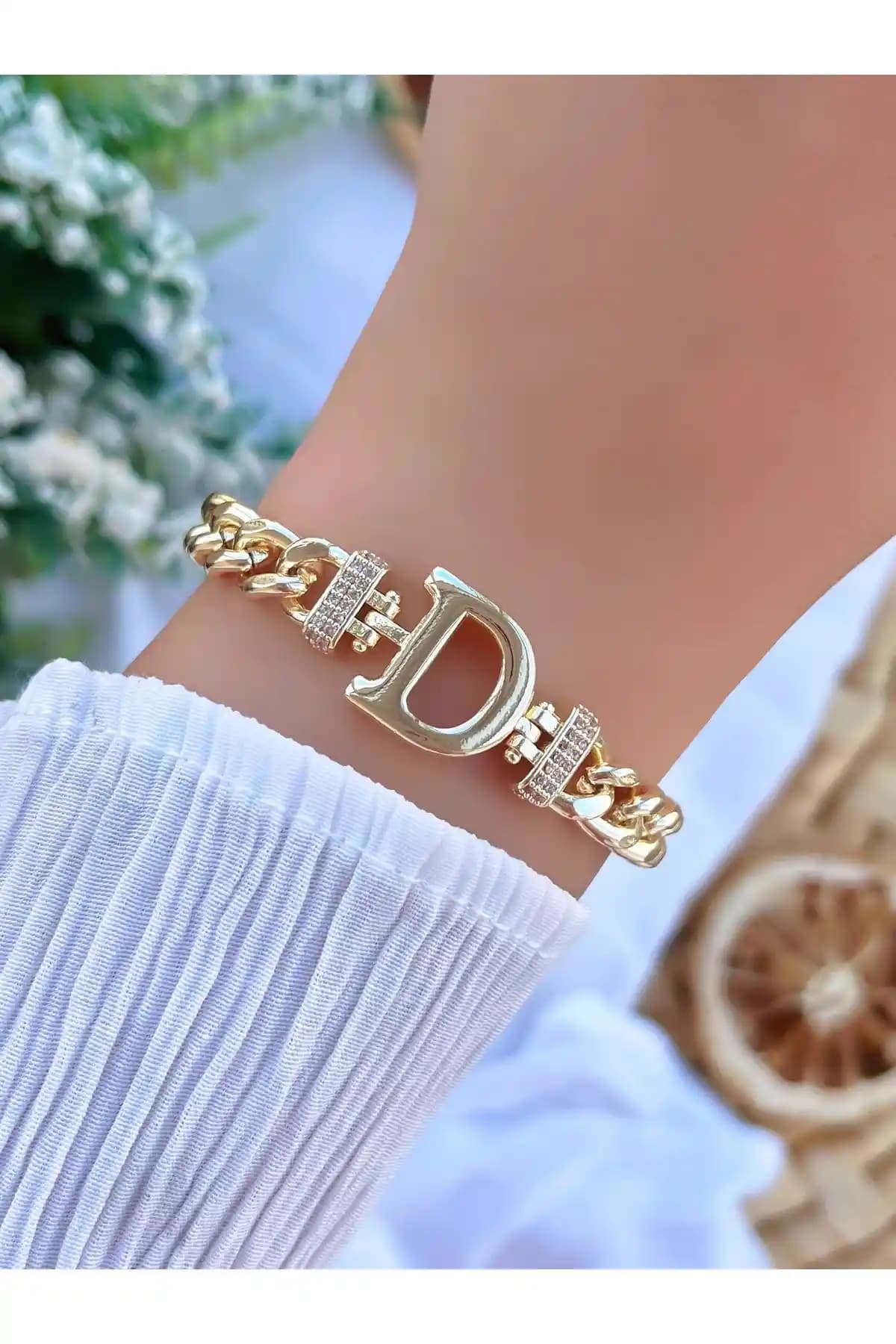 KBC STORE Harfli Zincir Bileklik: Modern ve Dayanıklı Altın Renkli Takı Seçeneği