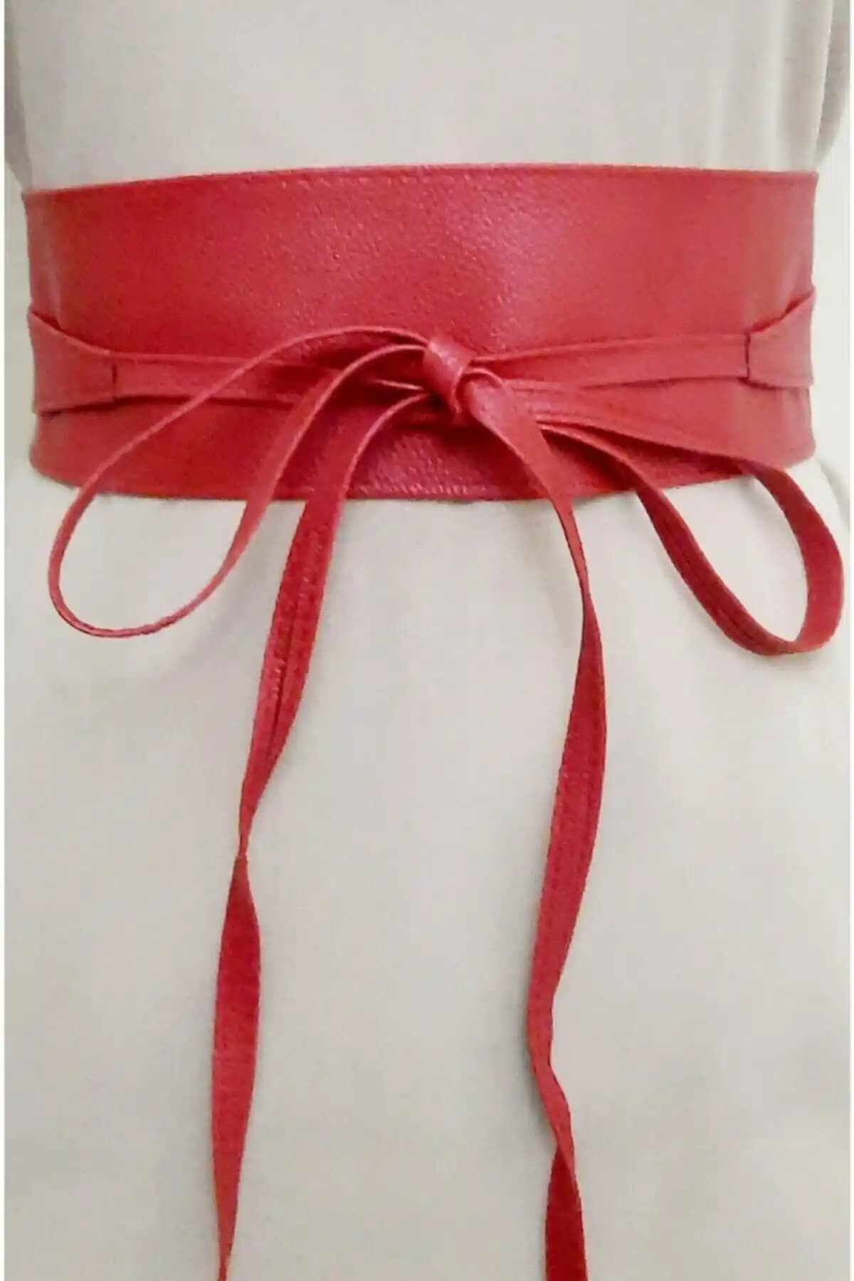 Kemerix Bağcıklı Sarmal Kemer: Modern Tasarım ve Dayanıklılık Bir Arada