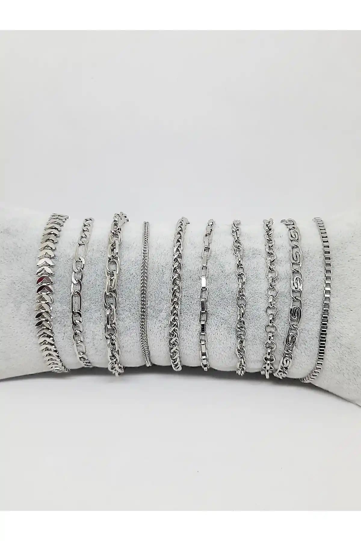 Kusaklı 10'lu Gümüş Renk Zincir Bileklik Seti: Şıklık ve Dayanıklılık Bir Arada