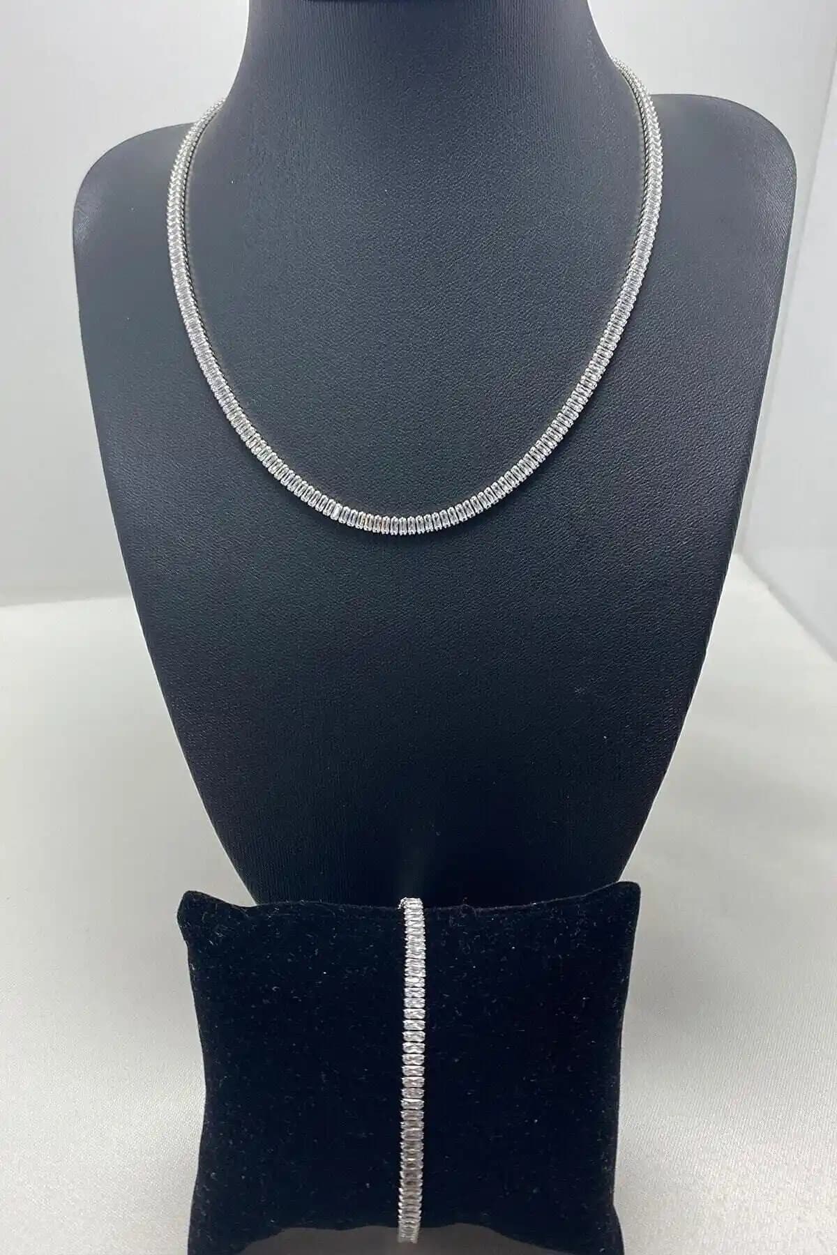 Ladidaa ve Ressia Takı Setleri Karşılaştırması: Tasarım, Malzeme ve Kullanım Özellikleri