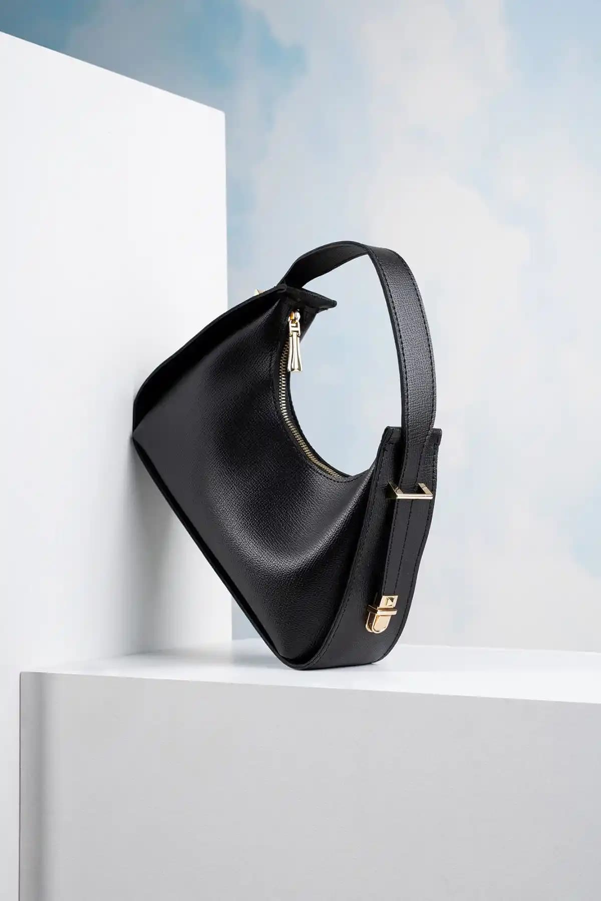 Lucky Bees Kadın Baget El ve Omuz Çantası: Zarif ve Kullanışlı Tasarım