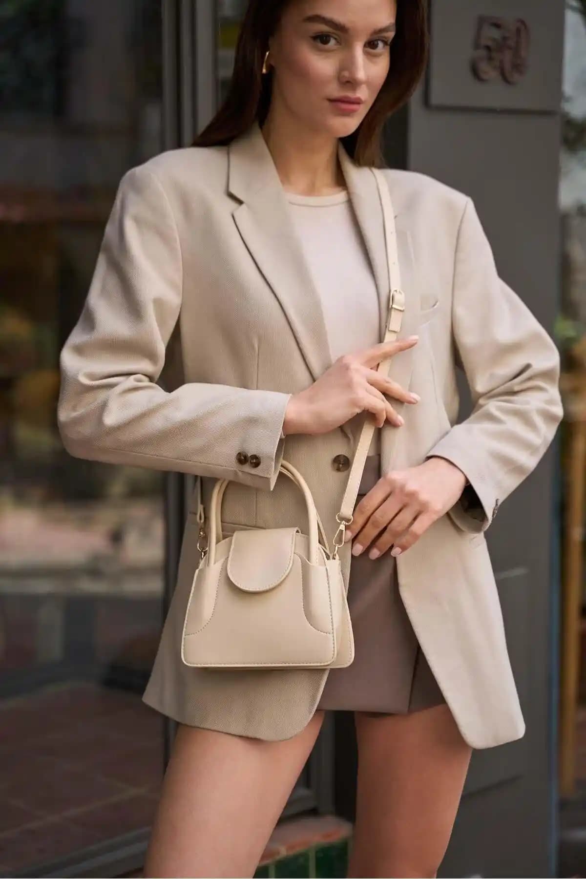 Madamra Mini City Çanta Karşılaştırması: Bej ve Taba Renk Seçenekleriyle Şıklık