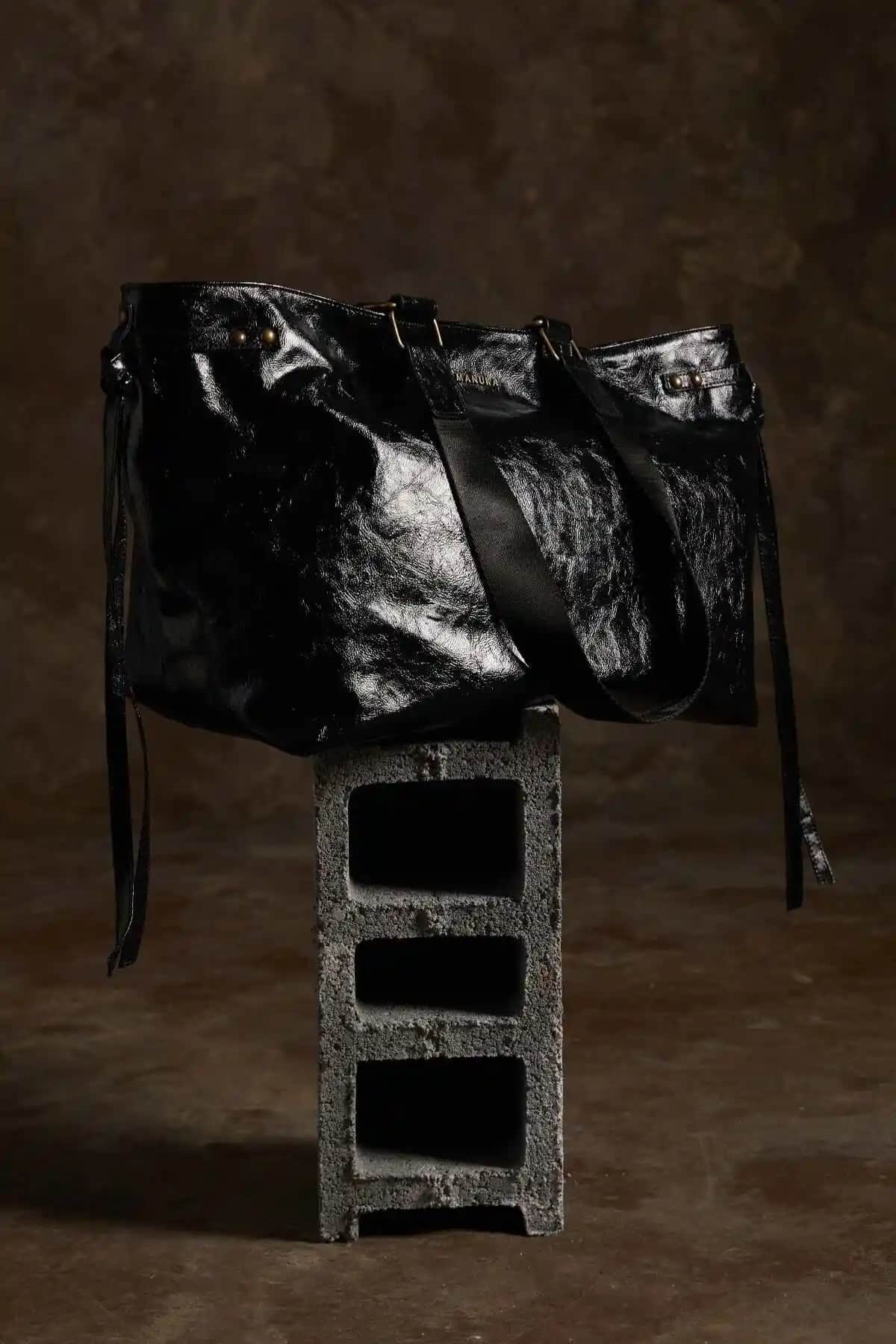 Manuka STD Big City Siyah Deri Tote Çanta Günlük ve Şık Kullanım İçin Uygun