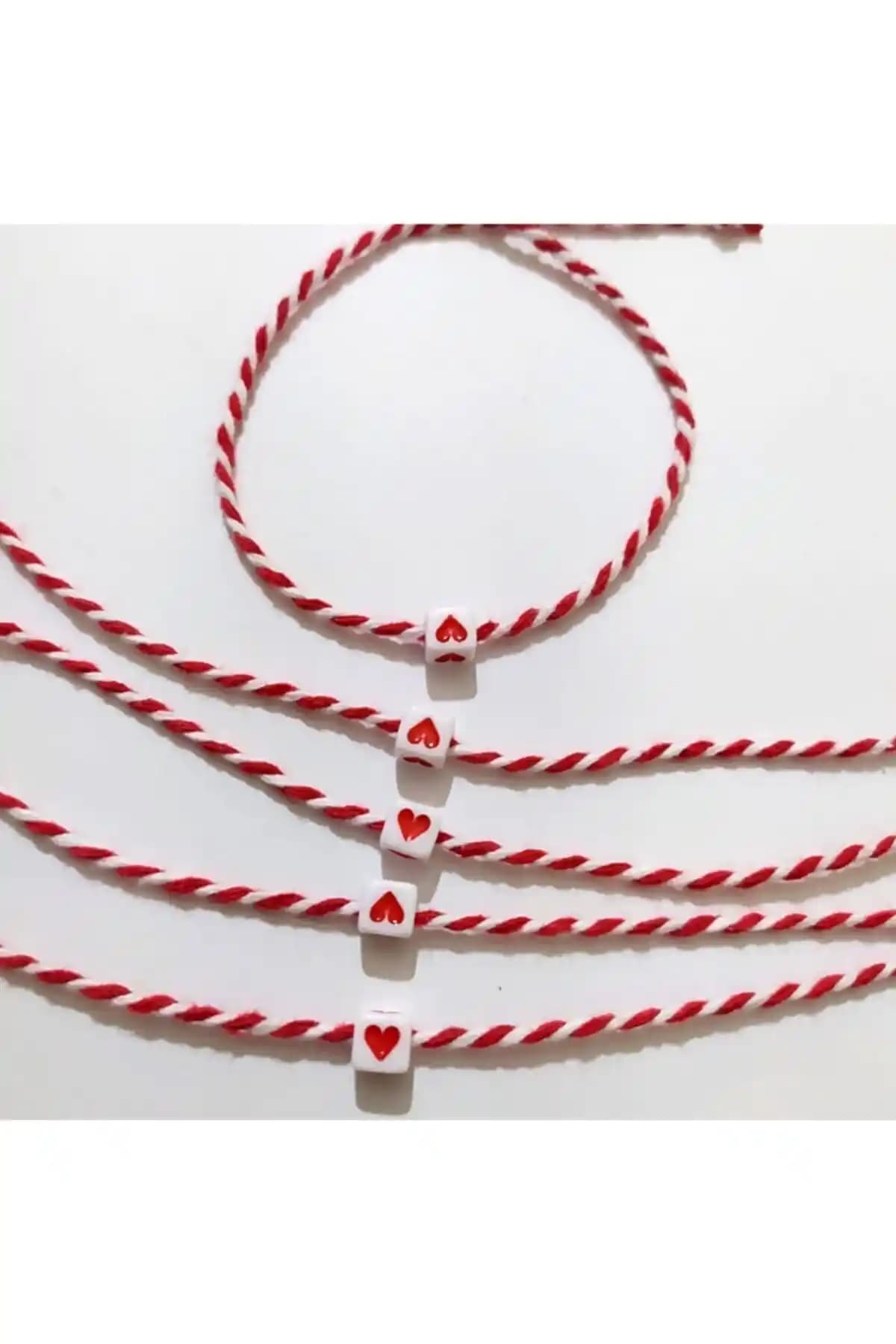 Miomundo Marteniçka Bileklikleri: Anlamlı ve Modern Tasarımla Geleneksel Sembol