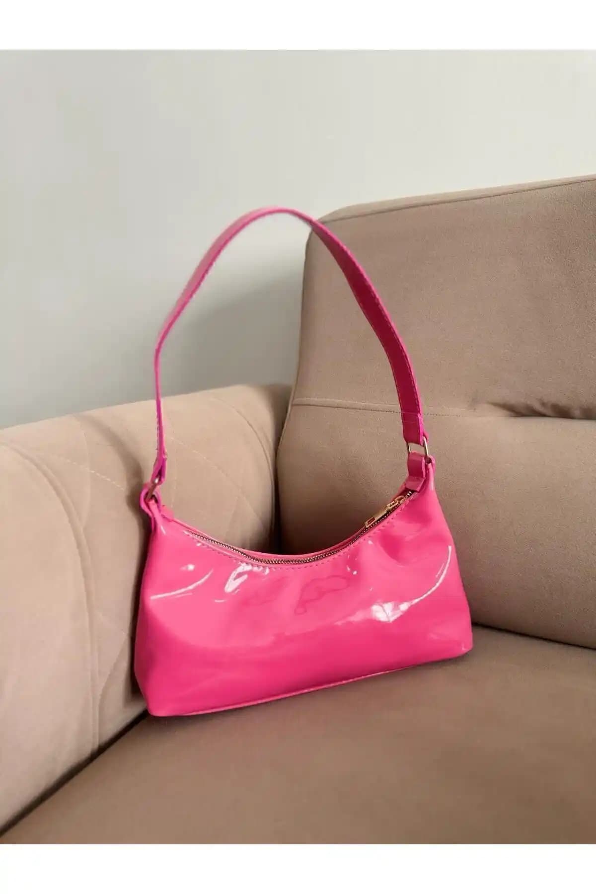 MODA ELF Kadın Pembe Rugan Omuz Çantası Günlük Kullanım ve Şıklık İçin Uygun