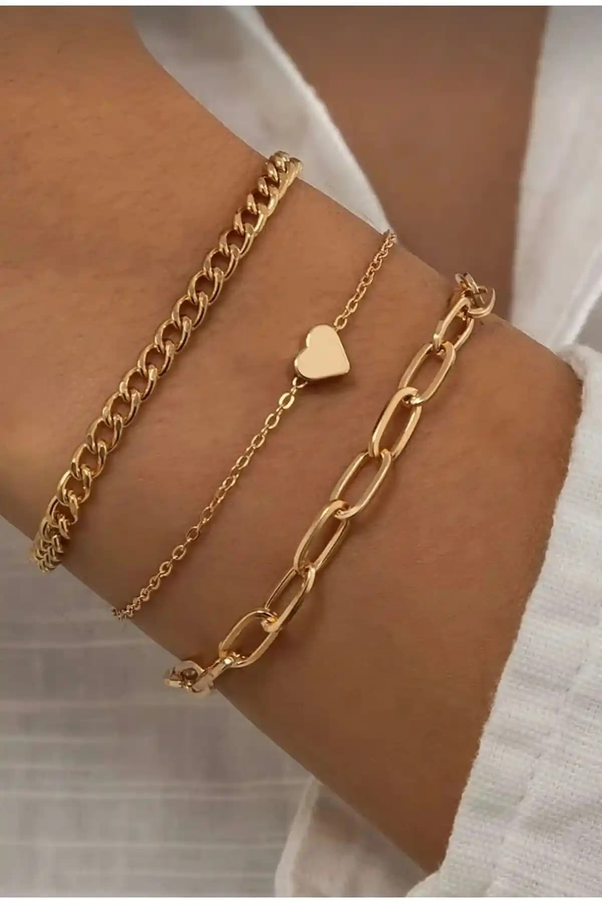 Monalisa Kadın 3'lü Kalp Detaylı Altın Kombin Bileklik Seti - Zarif ve Şık Aksesuar