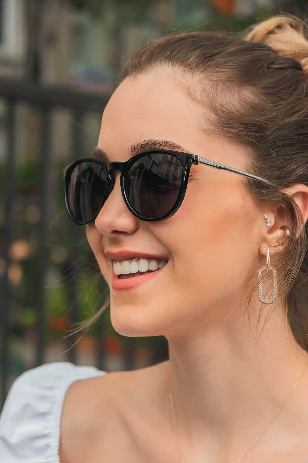 Monvago Mv 19772 Kadın Siyah Metal Sap Güneş Gözlüğü Şık ve Koruyucu Tasarım