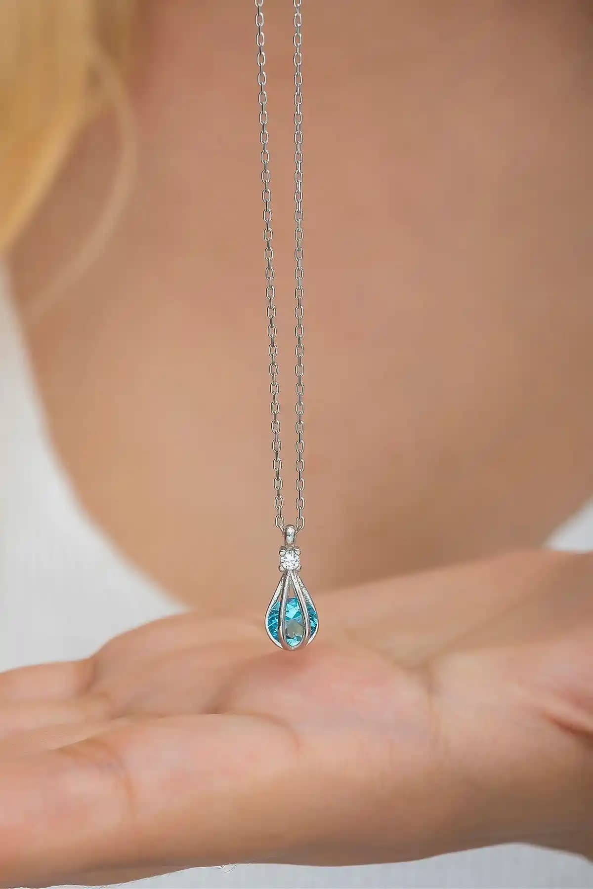 NEREZE 925 Ayar Gümüş Aquamarin Taşlı Balon Kolye Şık ve Zarif Takı Tasarımı 75-90 karakter
