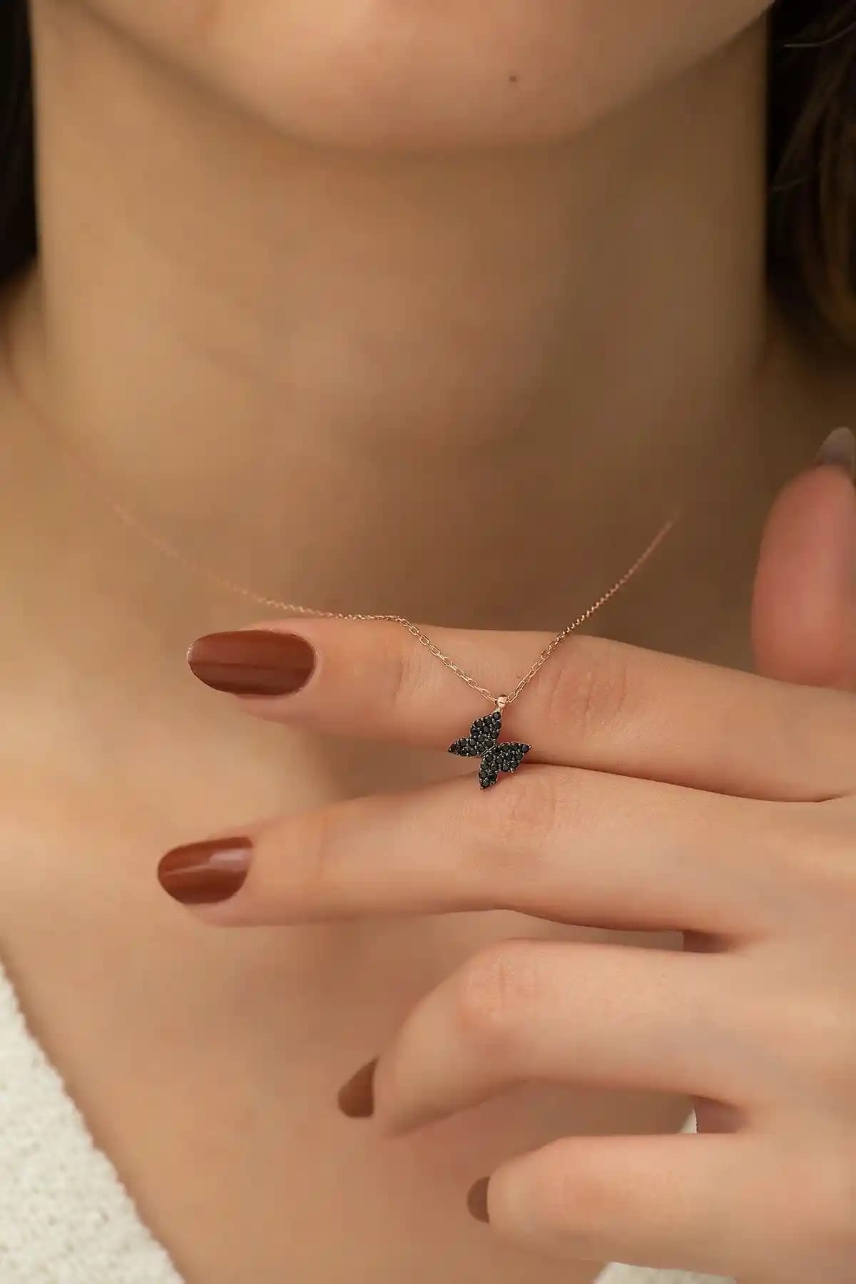 NEREZE 925 Ayar Gümüş Pembe Kelebek Kolye Zarif ve Dayanıklı Tasarım