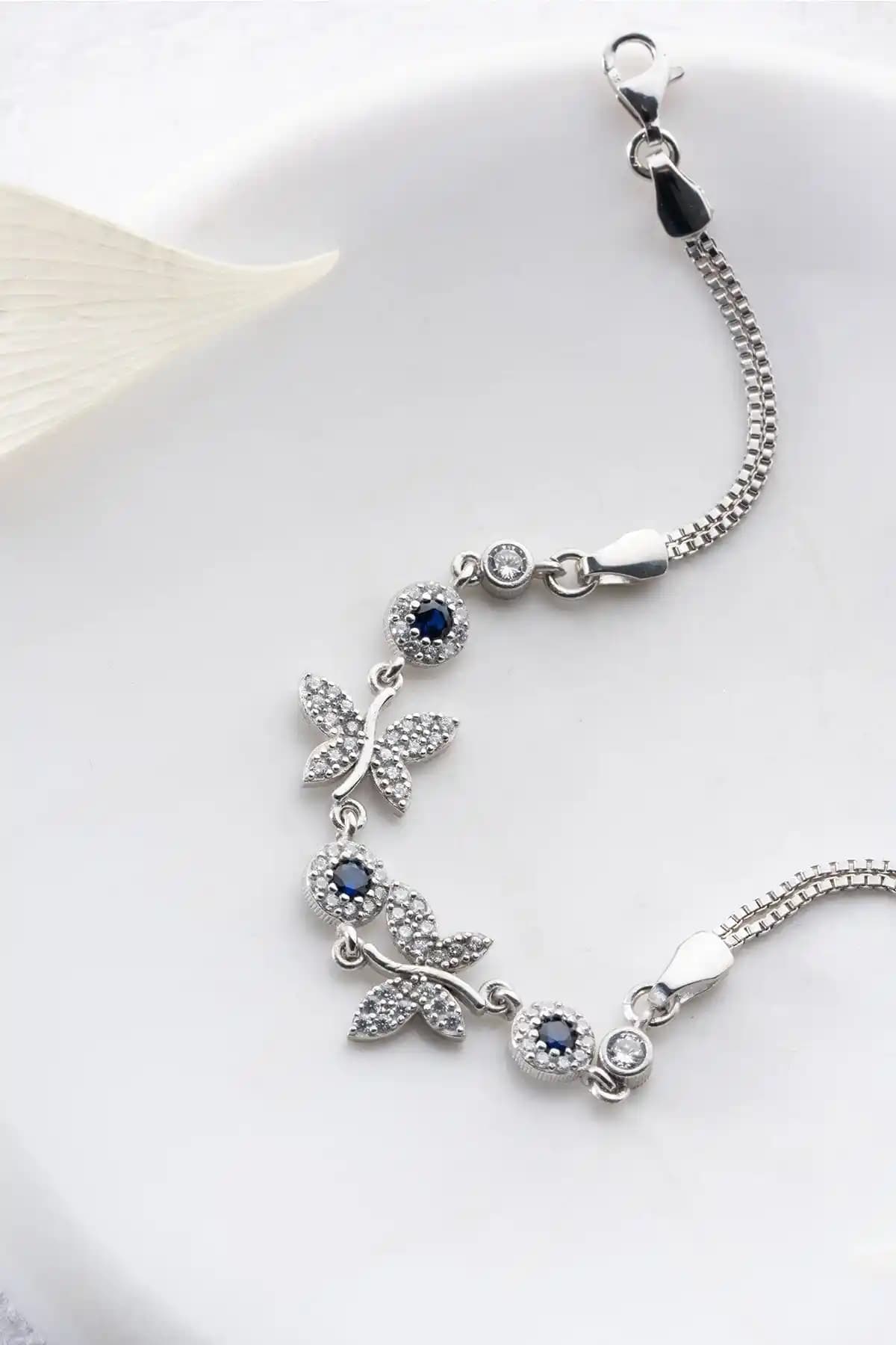 NEREZE Marka Takılar: Çift Kelebek ve Yeşil Damla Bileklik Karşılaştırması