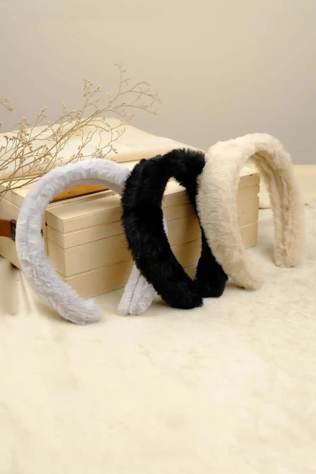 Peluş Taç Setleri Karşılaştırması: Jack Ferrero ve Gökkuşağı Tavşan Kulaklı Ürünler