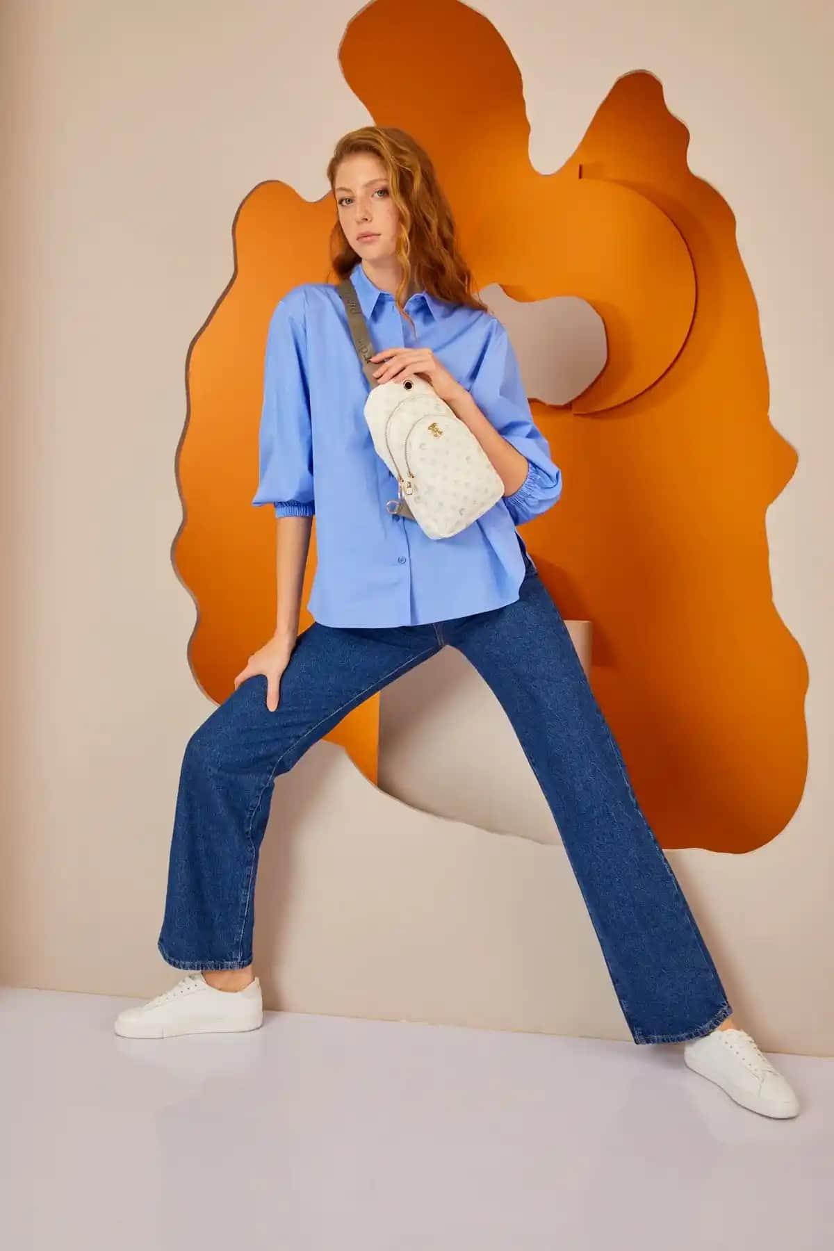 Pierre Cardin Beyaz Monogram Kadın Omuz Çantası Modern ve Şık Tasarım Özellikleriyle