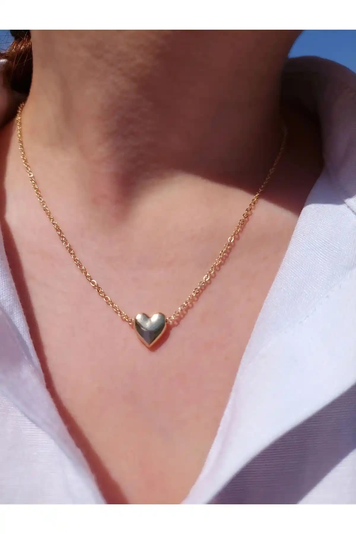 PlnDesign Minimal Kalp Kolye Gold: Şık ve Dayanıklı Günlük Aksesuar Seçeneği