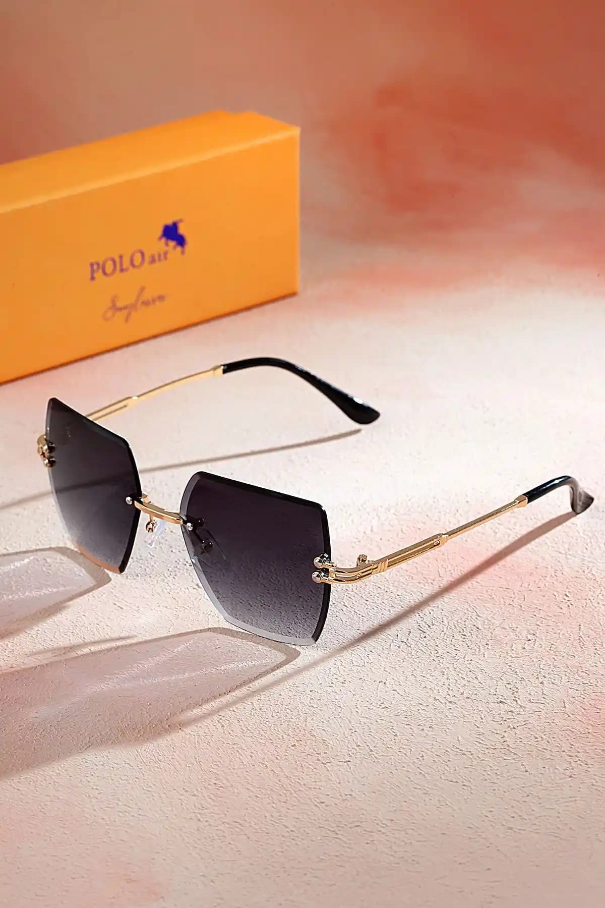 Polo Air Kristal Kare Kadın Güneş Gözlüğü Estetik ve Koruyucu Özellikleriyle Şıklık Sunar