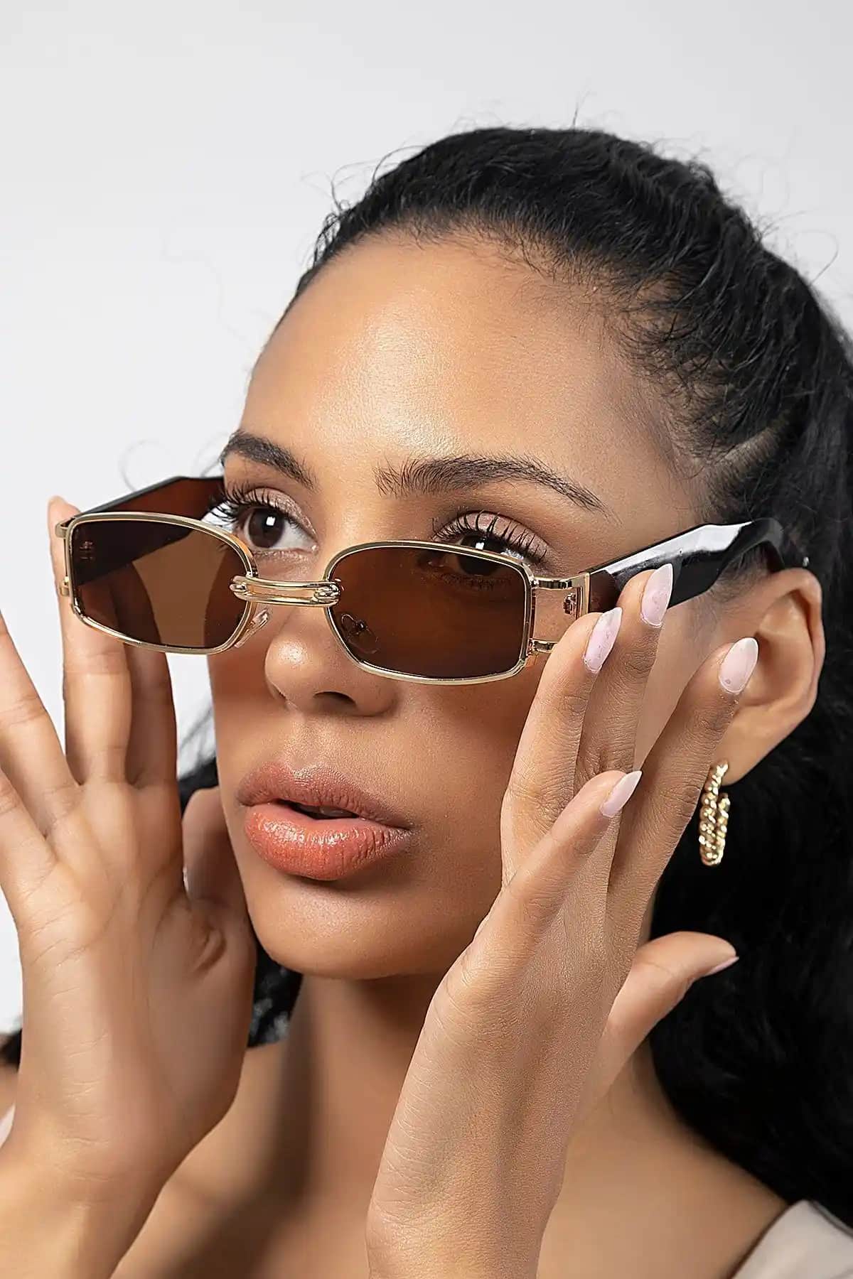 Polo55 Vintage Kahverengi Kadın Güneş Gözlüğü Retro Stil ve UV Koruma Özelliği ile Şık Bir Aksesuar