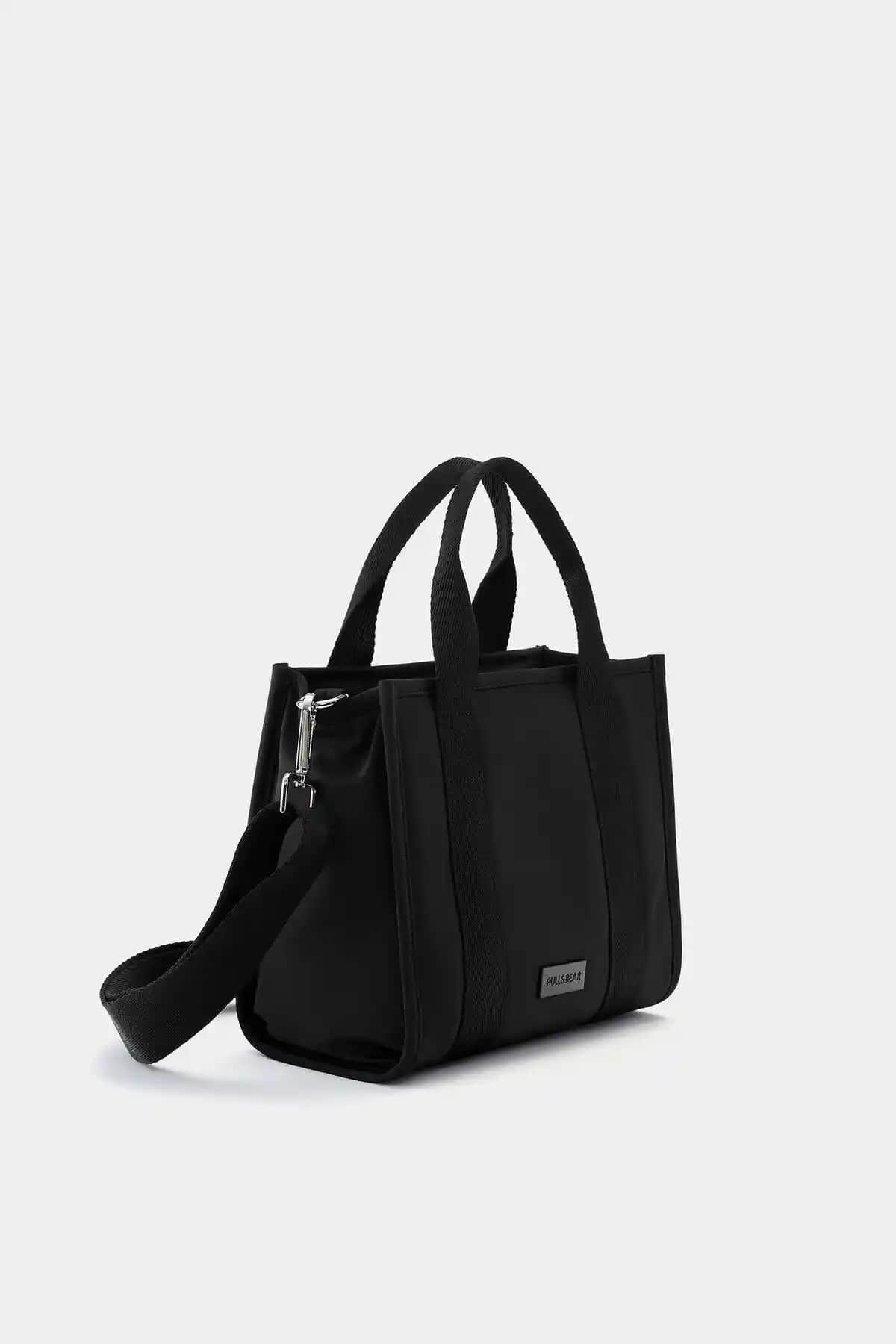 Pull & Bear Mini Tote Çanta: Şık ve Kullanışlı Günlük Aksesuar, Dayanıklı Polyester Malzeme