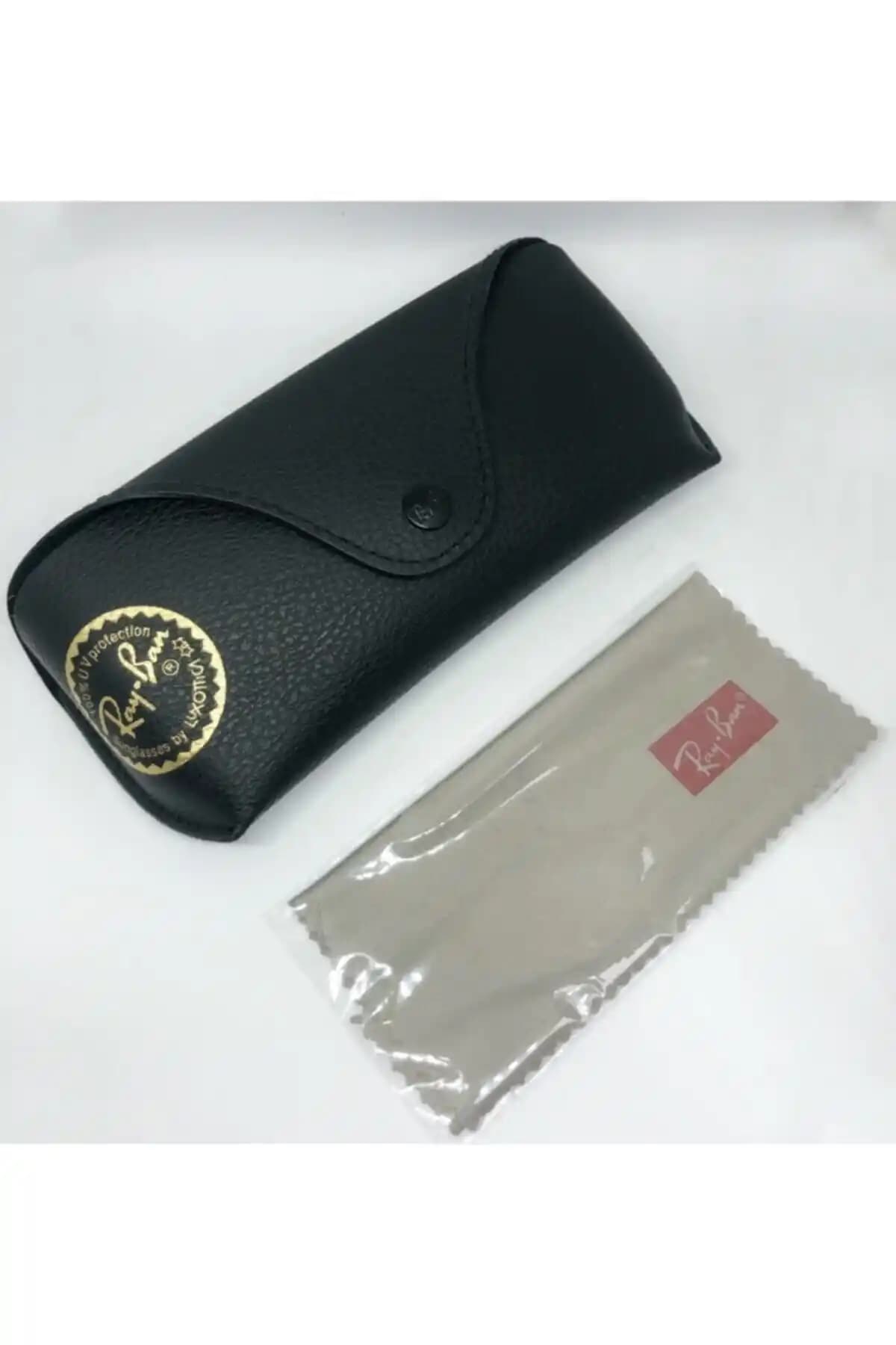 Ray-Ban Siyah Mat Güneş Gözlüğü Kılıfı: Şıklık ve Dayanıklılığı Bir Arada Sunar
