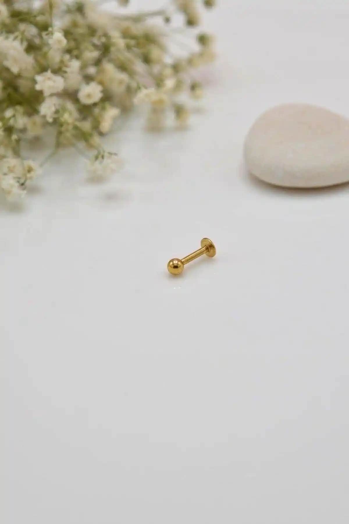 Sacce Scarves&Accessories Altın Çelik Top Piercing ile Günlük Şıklık ve Dayanıklılık