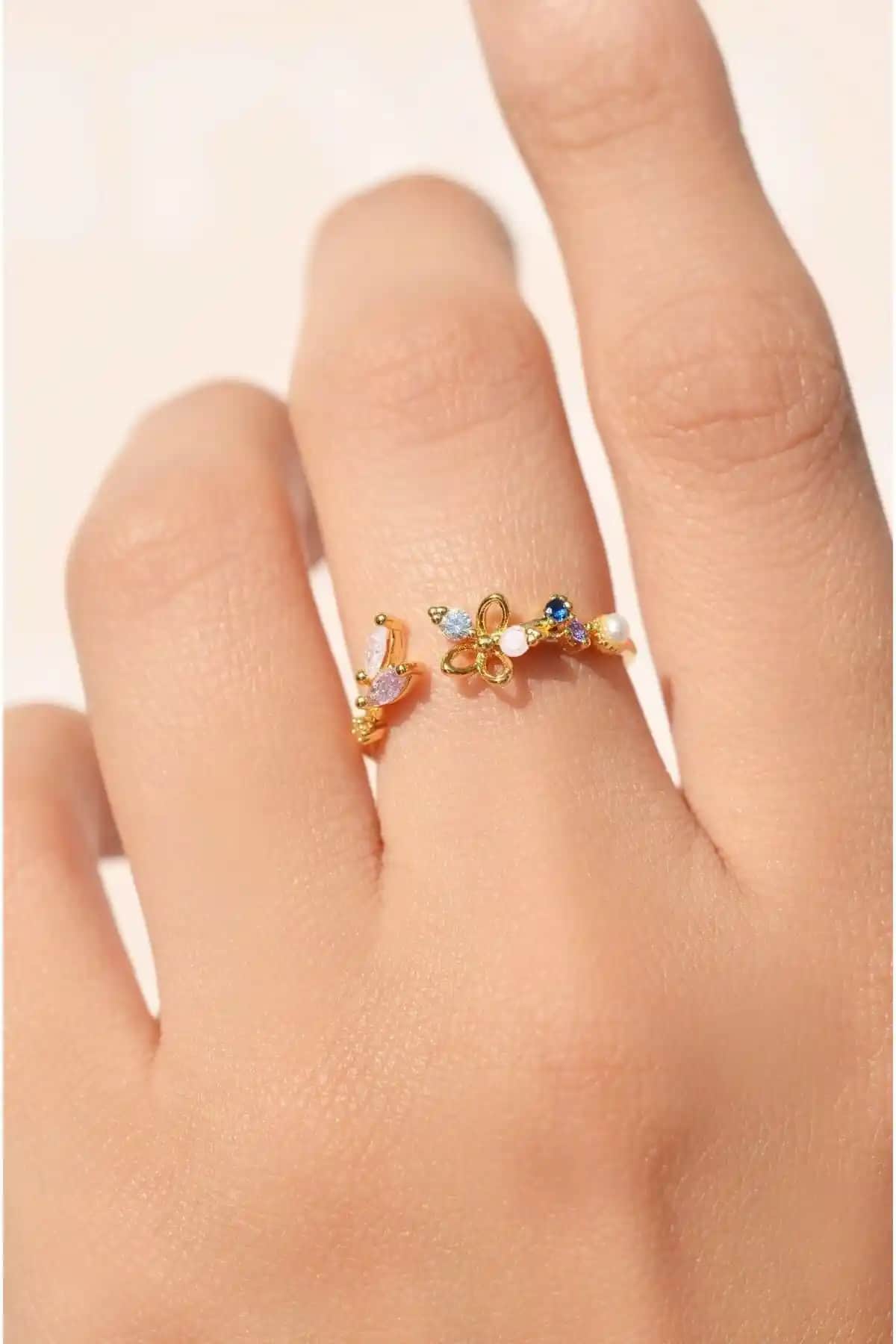 Sacce Scarves & Accessories Renkli Çiçek Temalı Ayarlanabilir Yüzük Ürün Özellikleri ve Kullanım İpuçları