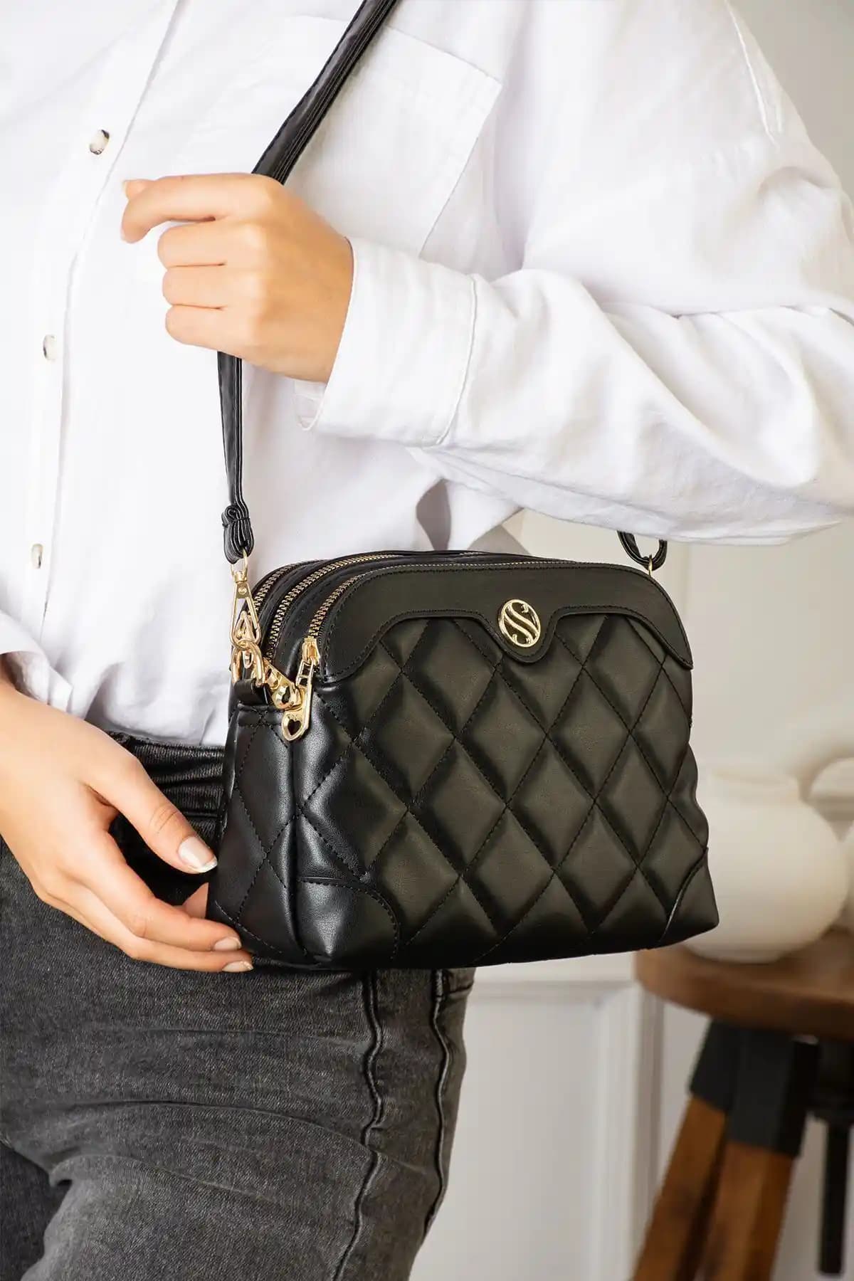 Sanmorris Kadın Çantası Şık ve İşlevsel Tasarımıyla Günlük Kullanıma Uygun