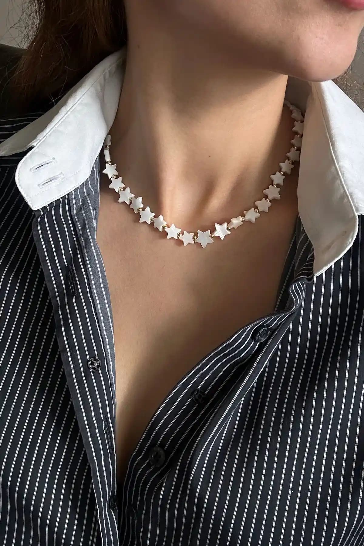 Sedef Yıldız Boncuk Kolye: Doğal ve Zarif Aksesuar Seçenekleri