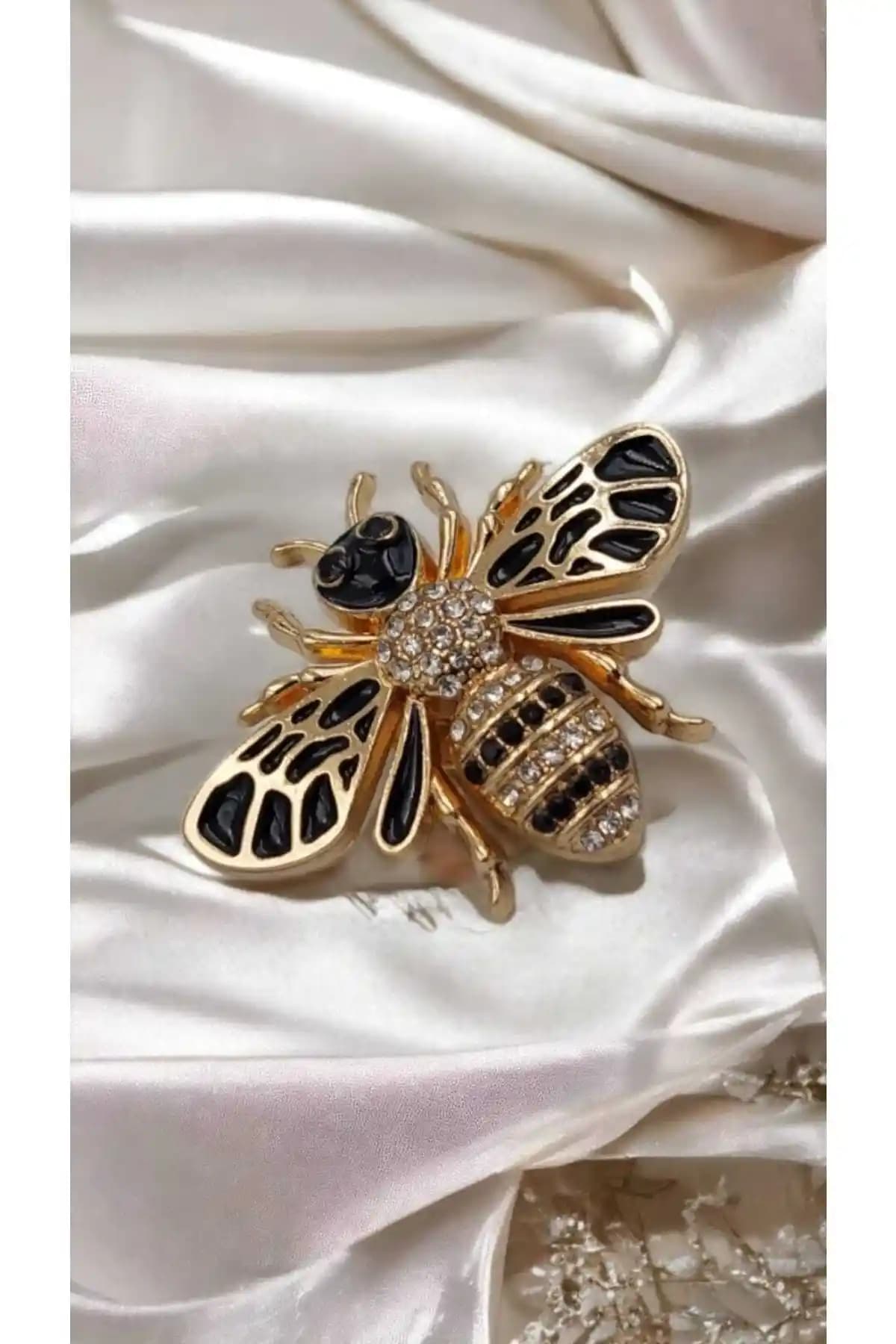Şentürk Altın Kaplama Arı Broş B-555 Zarif ve Dayanıklı Takı Tasarımı